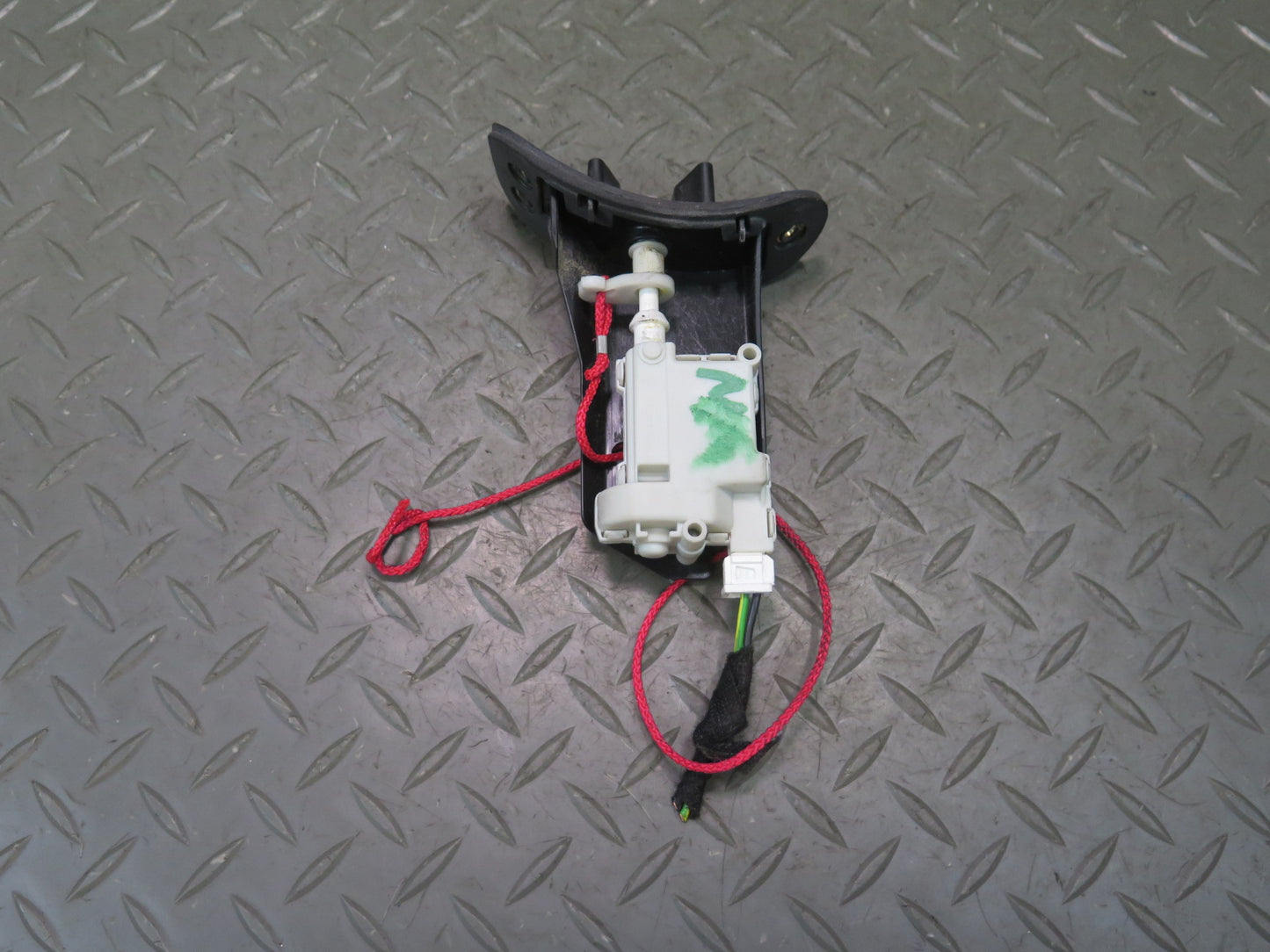 2008-2019 Maserati Granturismo M145 Fuel Tank Filler Actuator Motor