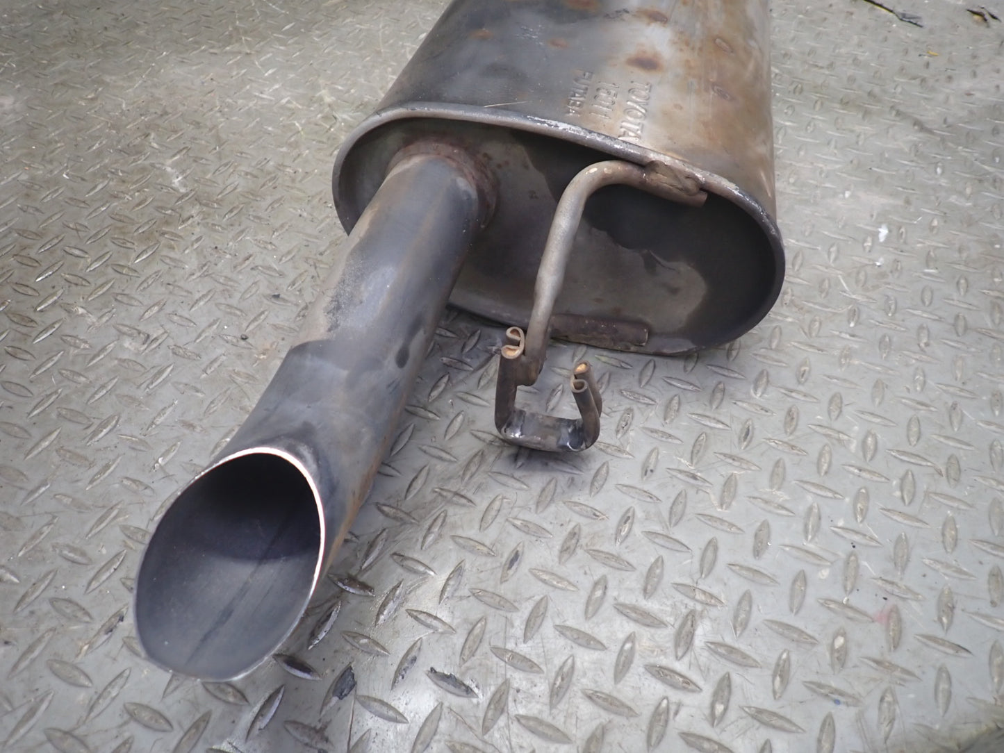 98-00 Lexus UCF20L LS400 Set of 2 Rear Left & Right Exhaust Muffler OEM
