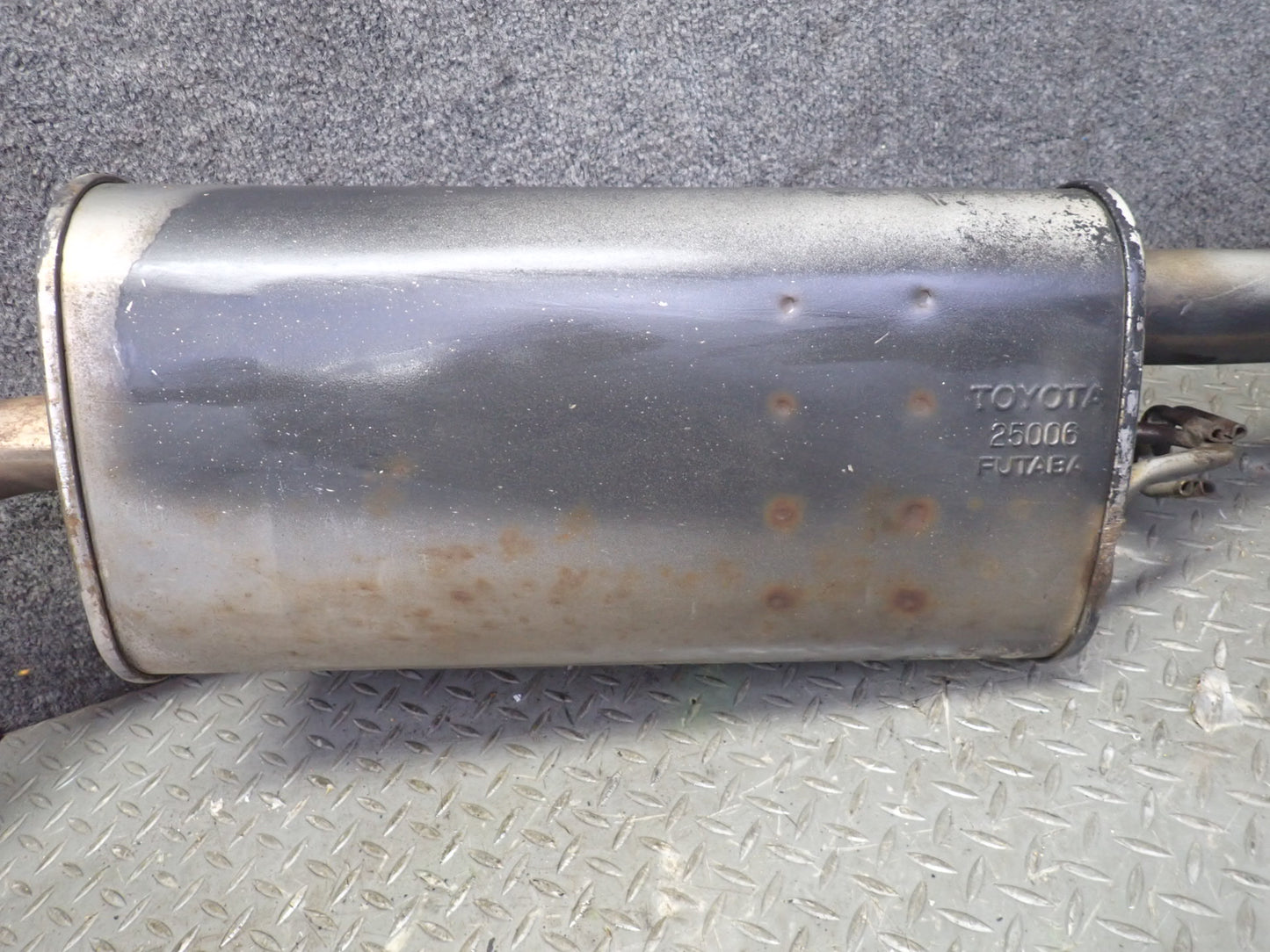 98-00 Lexus UCF20L LS400 Set of 2 Rear Left & Right Exhaust Muffler OEM