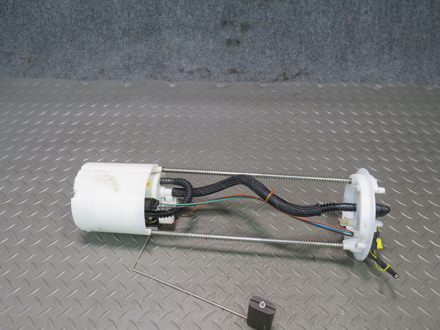 2008-2019 Maserati Granturismo M145 Fuel Pump Level Sensor Assembly 0580314143