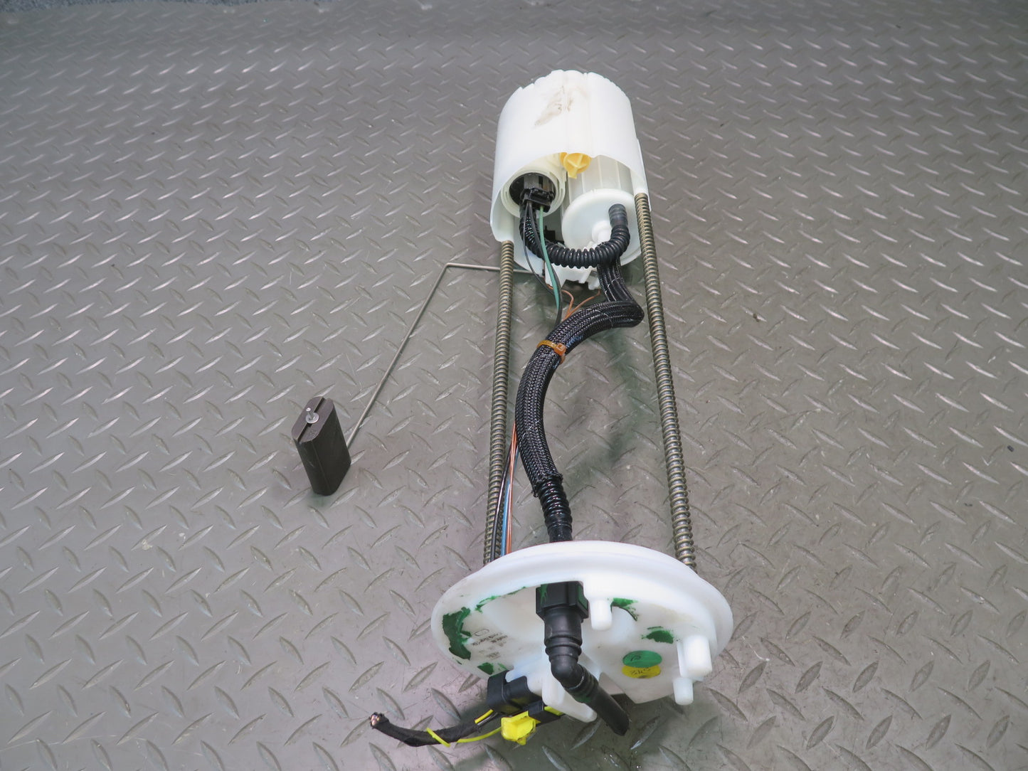 2008-2019 Maserati Granturismo M145 Fuel Pump Level Sensor Assembly 0580314143