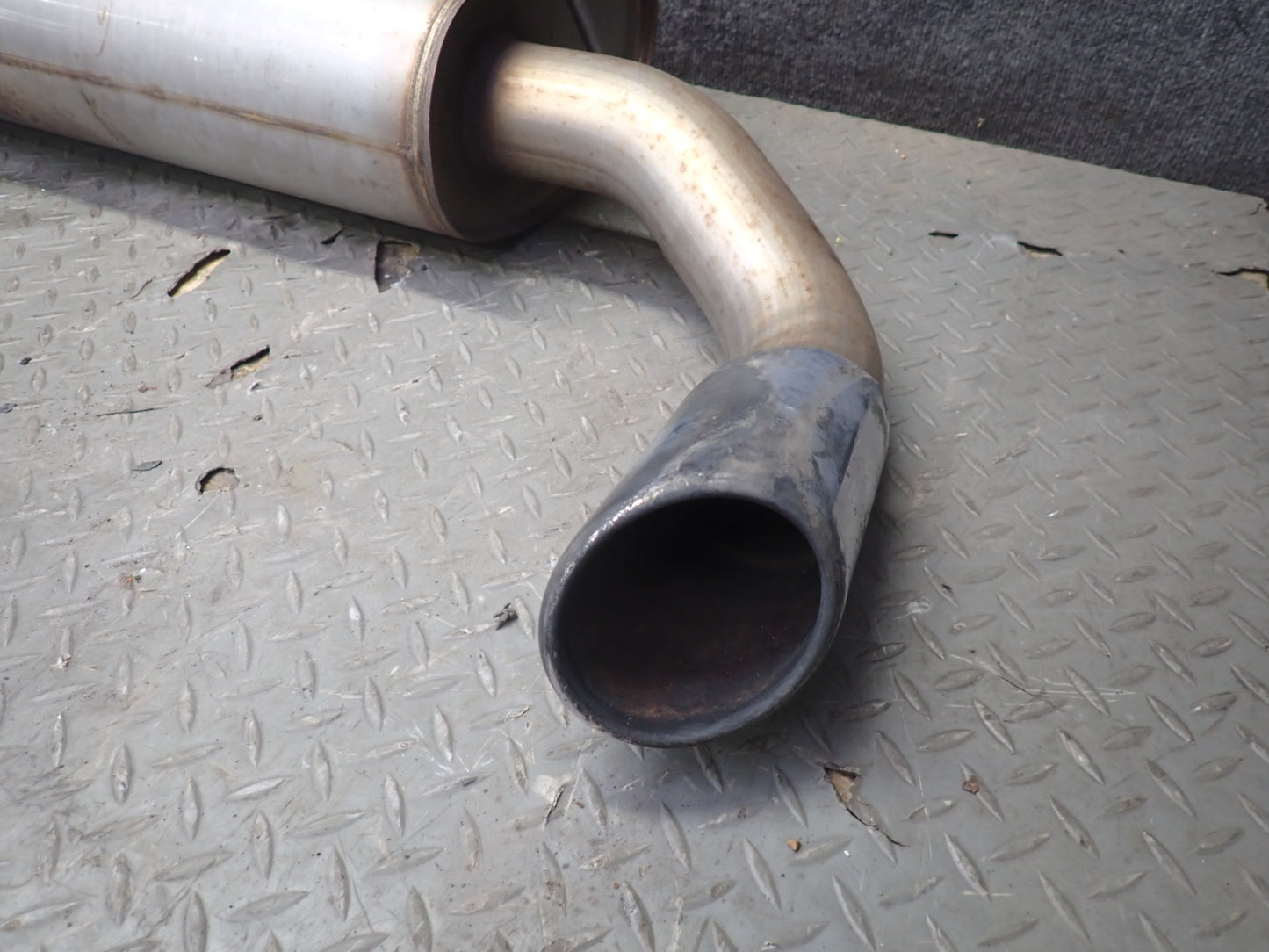2014-2018 BMW F15 X5 3.0L Rear Exhaust Muffler w Tips 8647974