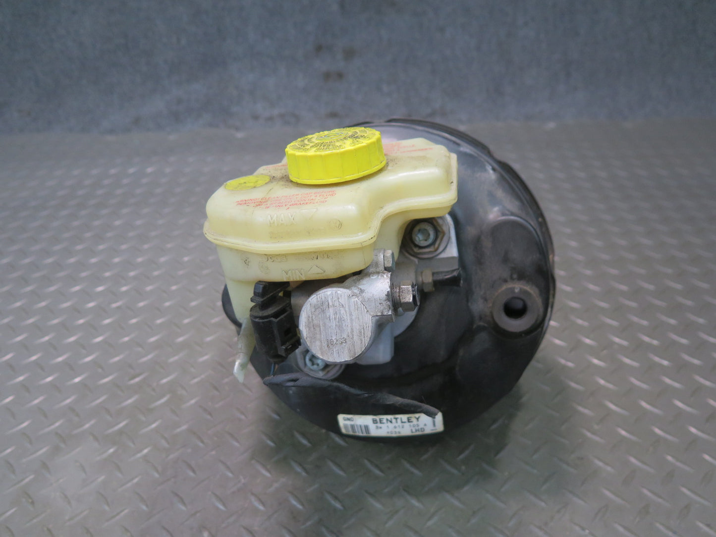 2006-2012 Bentley Flying Spur Brake Booster W/ Master Cylinder & Reservoir