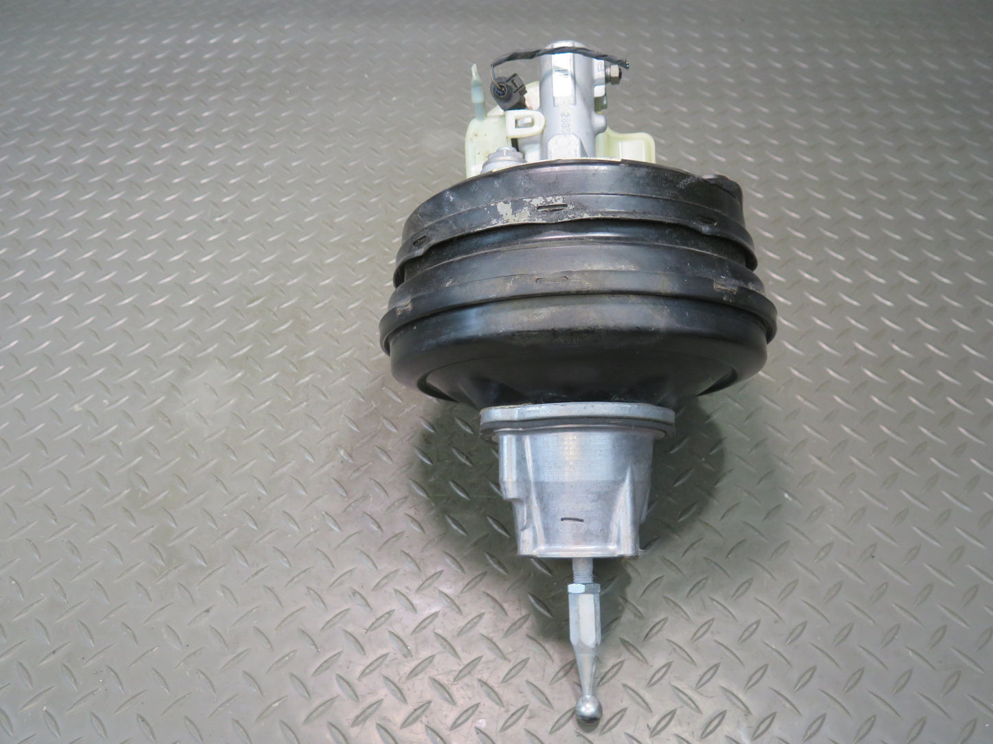 2006-2012 Bentley Flying Spur Brake Booster W/ Master Cylinder & Reservoir