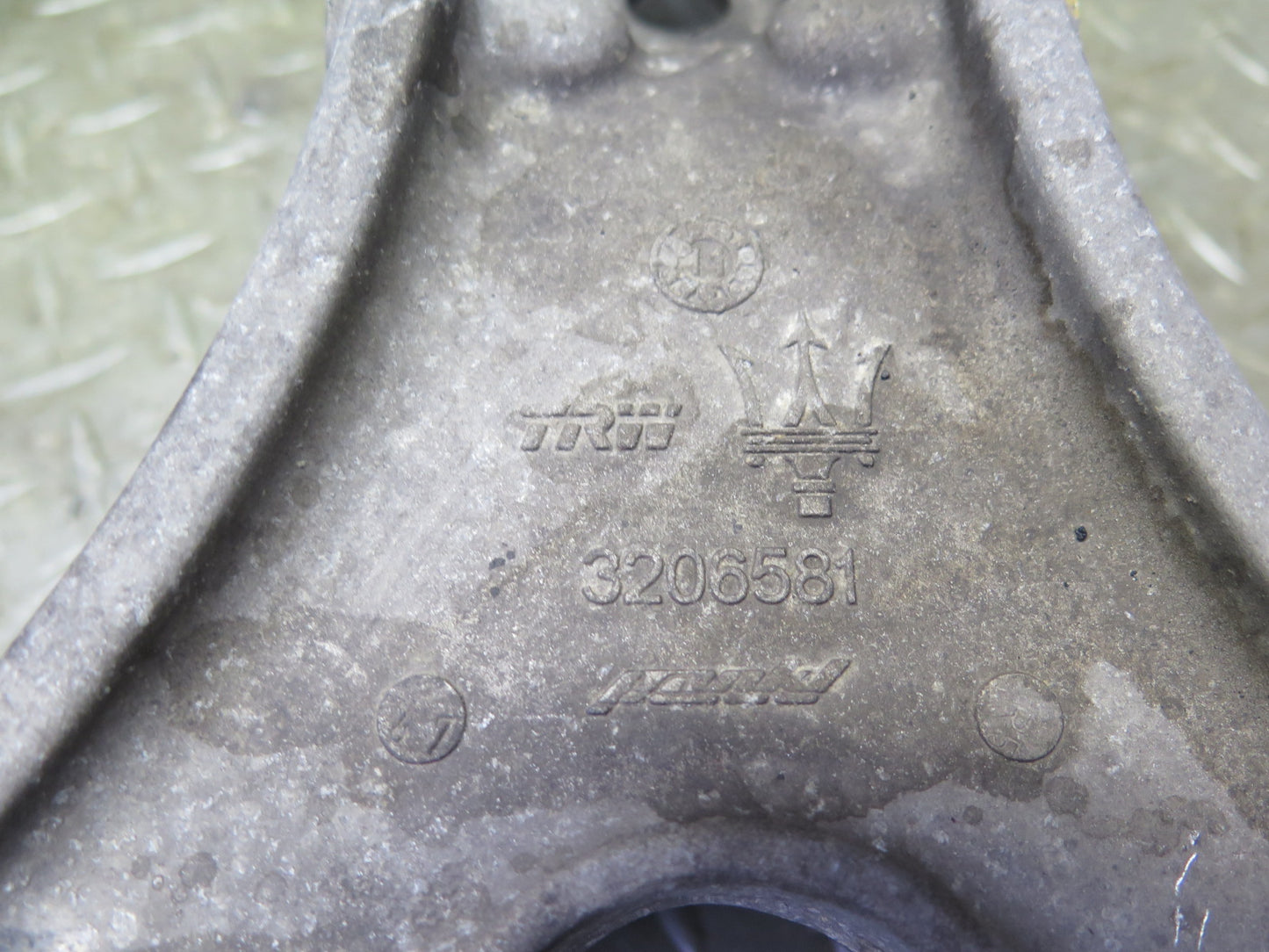 2008-2019 Maserati Granturismo M145 Front Right Upper & Lower Control  Arm Set