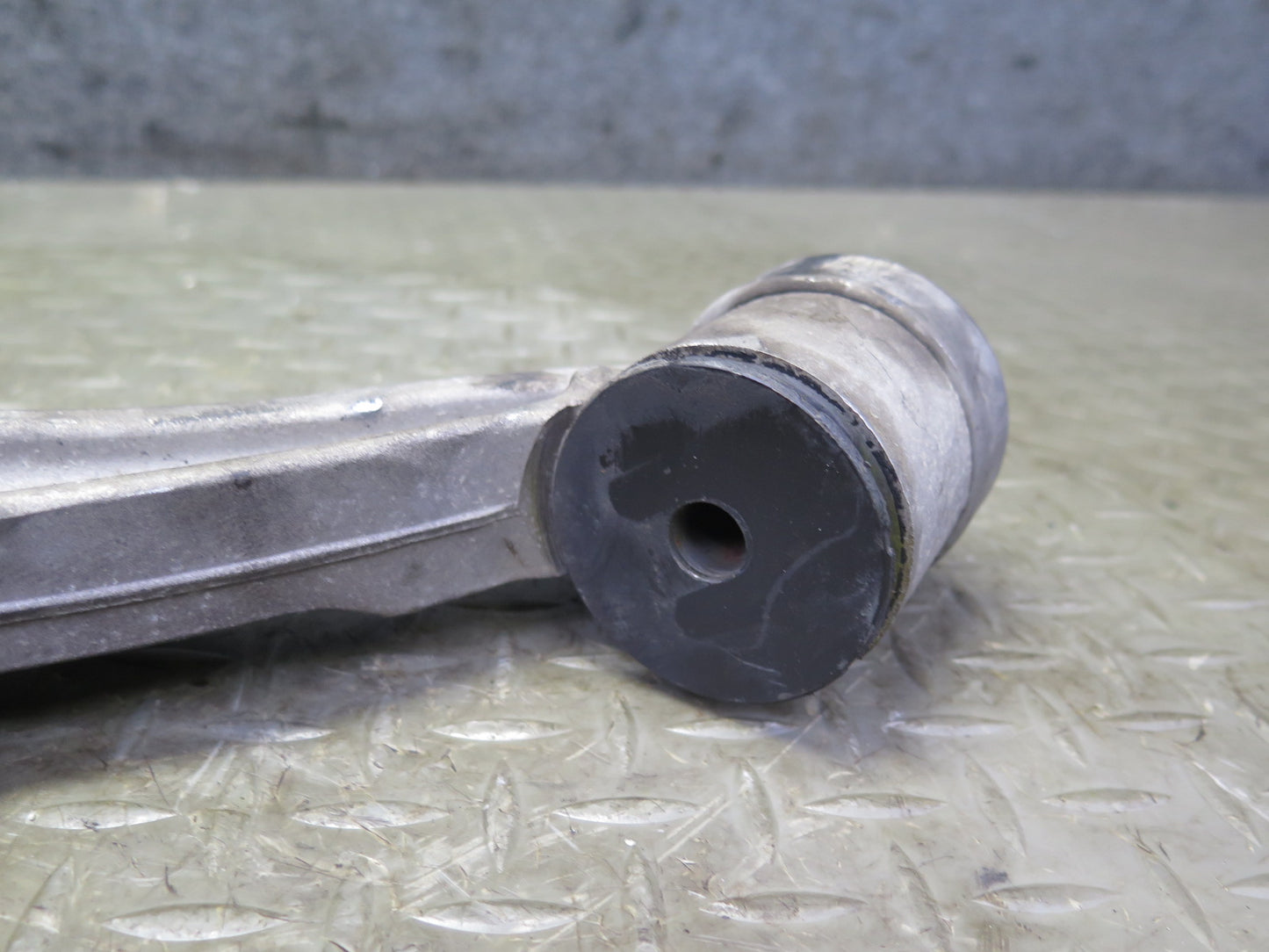 2008-2019 Maserati Granturismo M145 Front Right Upper & Lower Control  Arm Set