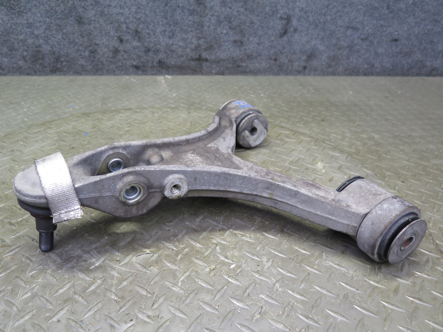 2008-2019 Maserati Granturismo M145 Front Right Upper & Lower Control  Arm Set