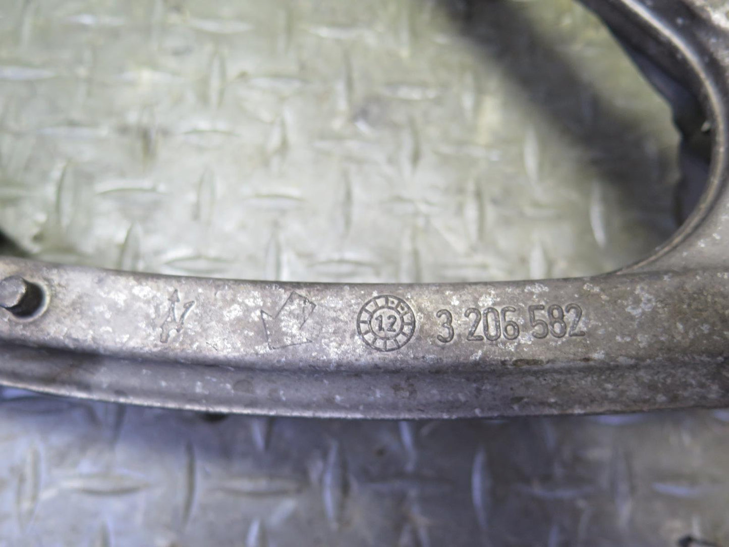 2008-2019 Maserati Granturismo M145 Front Right Upper & Lower Control  Arm Set