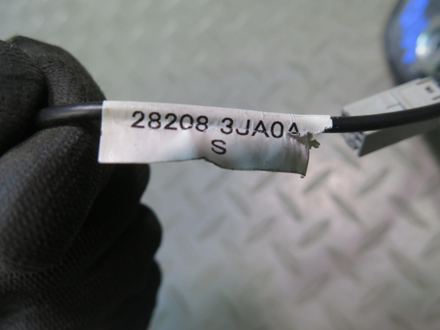 2013-2015 Infiniti JX35 QX60 Roof Radio Antenna Black 28208-3JA0A