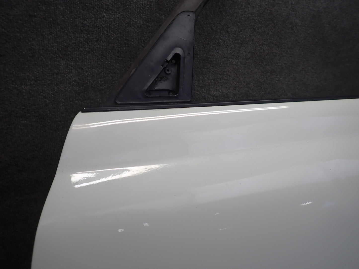 1991-1994 Toyota Land Cruiser FJ80 Front Left Side Door Shell Panel White