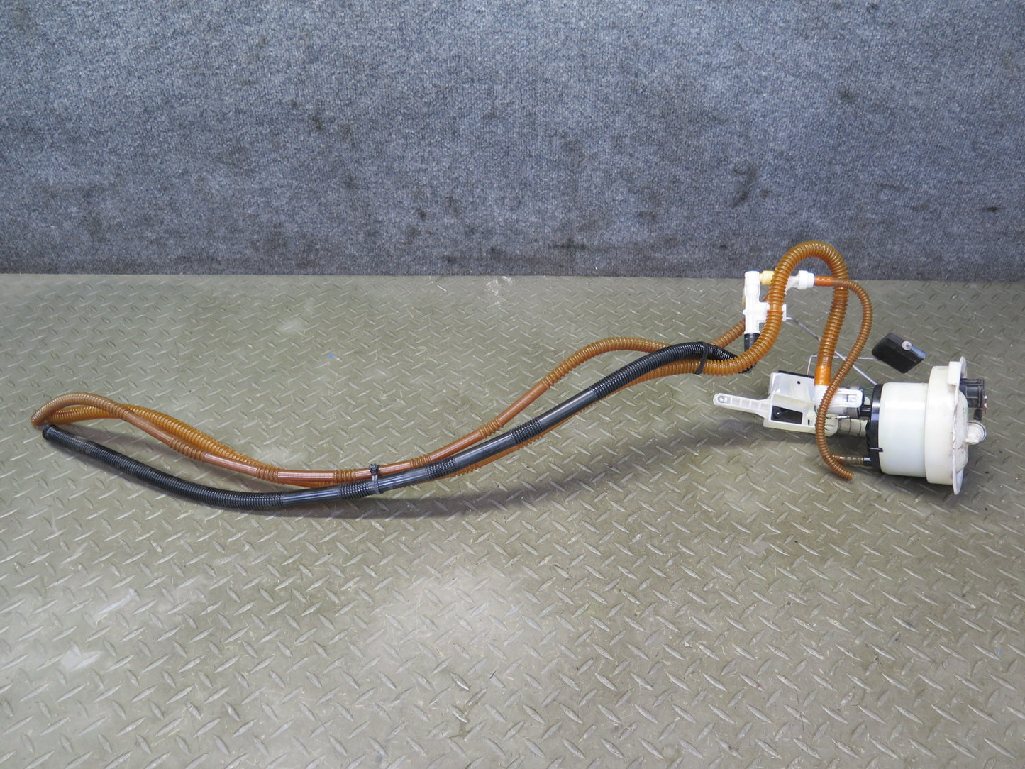 11-13 BMW E90 E93 E92 335Xi N55 Set of 2 Fuel Pump Level Sensor Sending Unit OEM
