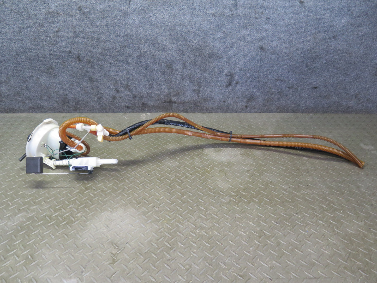 11-13 BMW E90 E93 E92 335Xi N55 Set of 2 Fuel Pump Level Sensor Sending Unit OEM