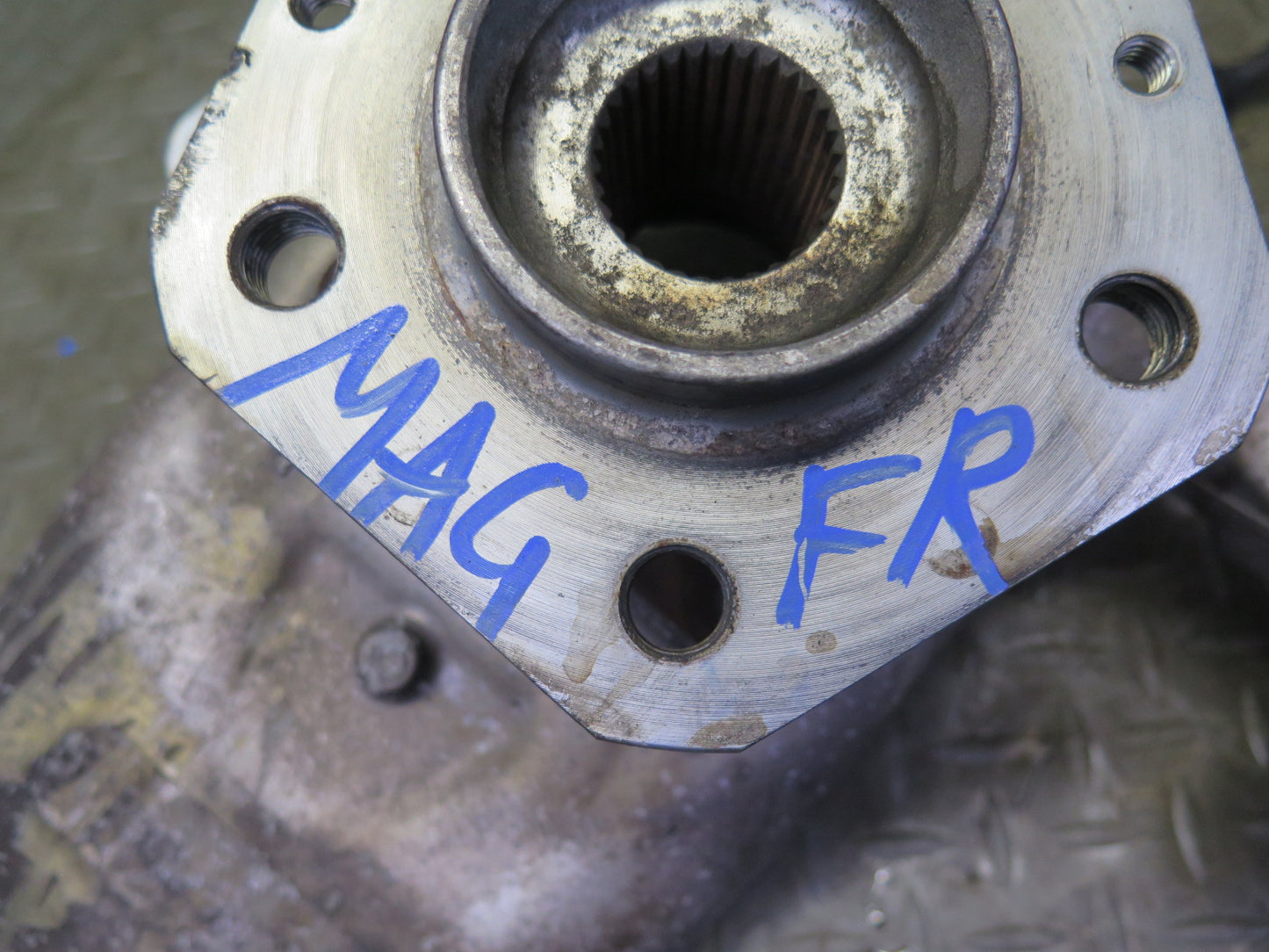 2008-2019 Maserati Granturismo M145 RWD Front Right Spindle Knuckle Wheel Hub