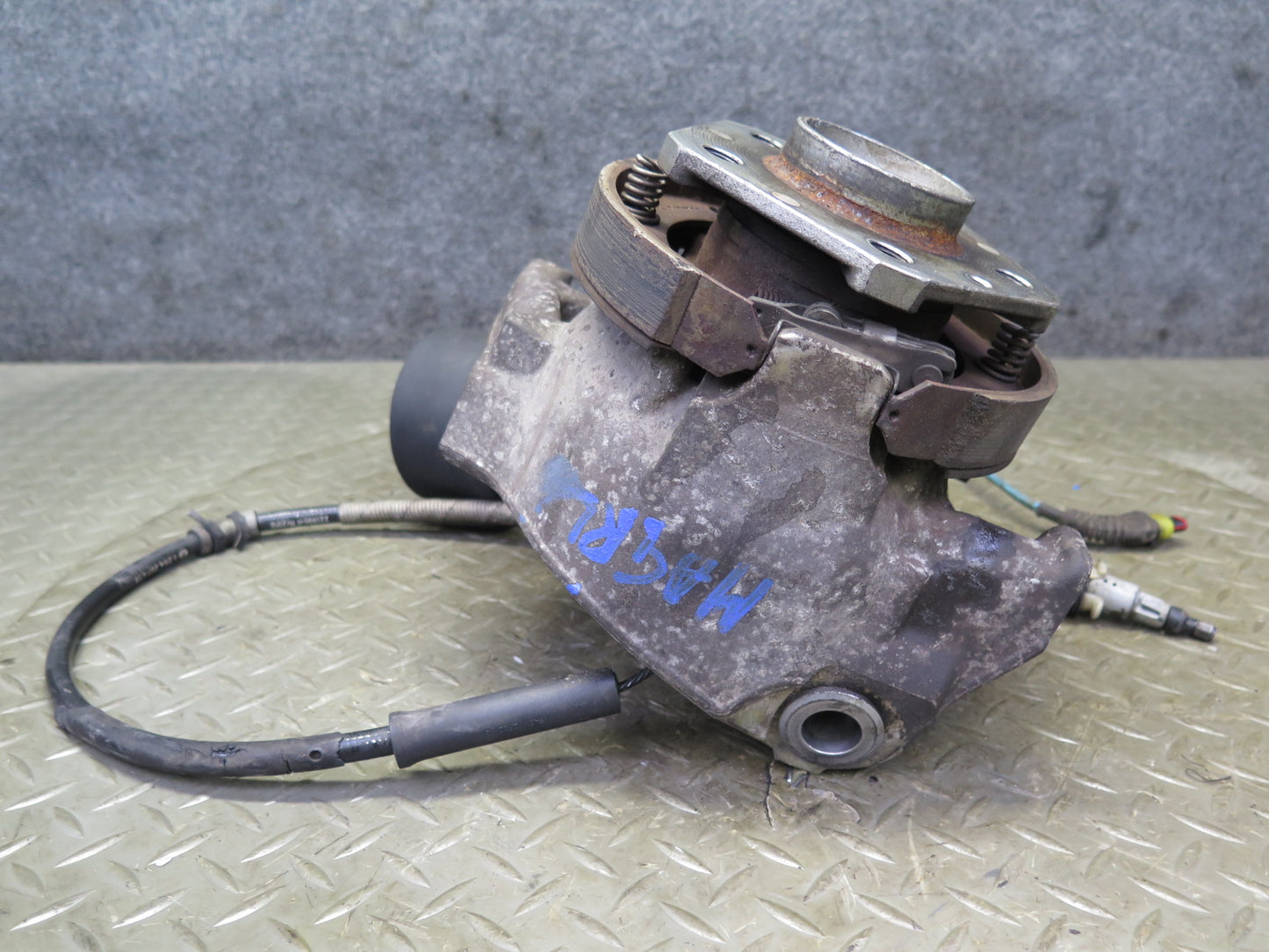 2008-2019 Maserati Granturismo M145 RWD Rear Left Spindle Knuckle Wheel Hub 40K