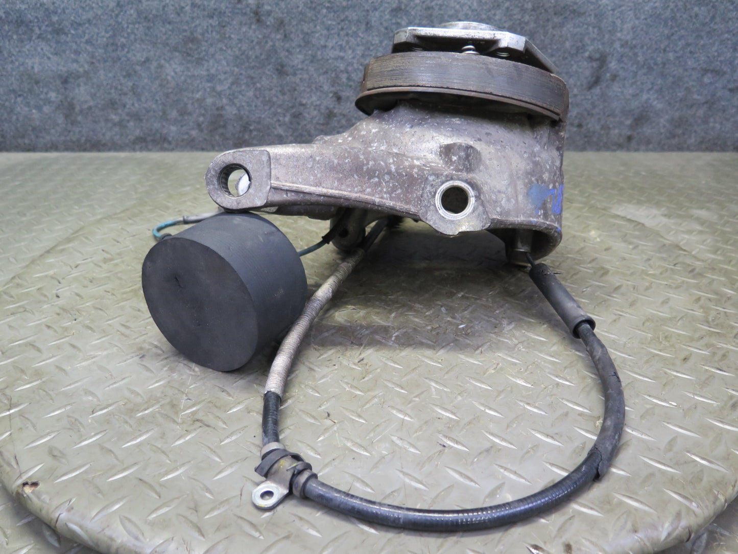 2008-2019 Maserati Granturismo M145 RWD Rear Left Spindle Knuckle Wheel Hub 40K