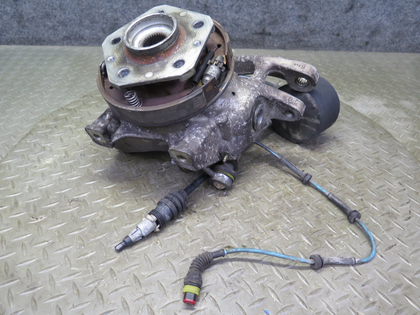 2008-2019 Maserati Granturismo M145 RWD Rear Left Spindle Knuckle Wheel Hub 40K
