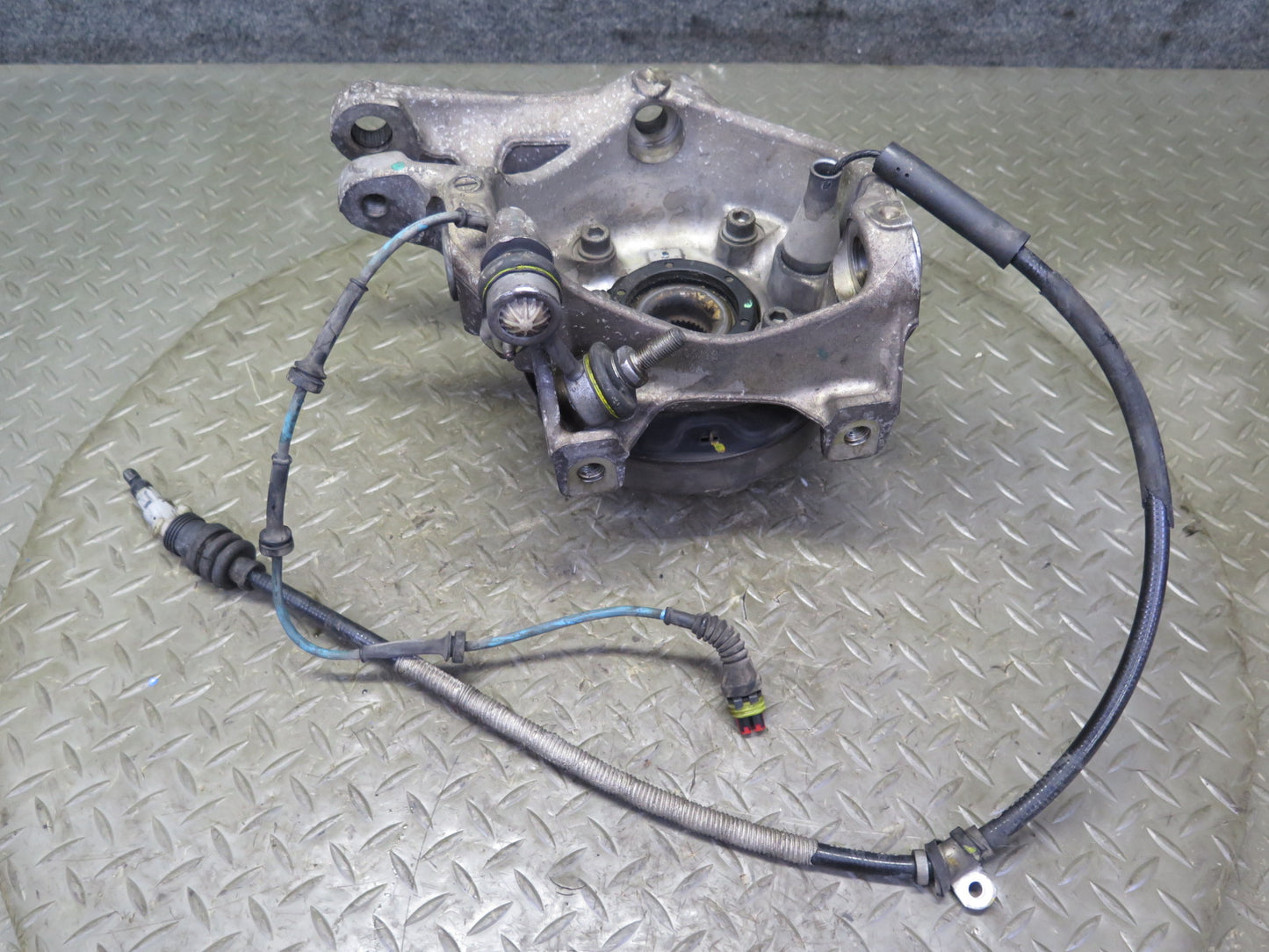 2008-2019 Maserati Granturismo M145 RWD Rear Left Spindle Knuckle Wheel Hub 40K
