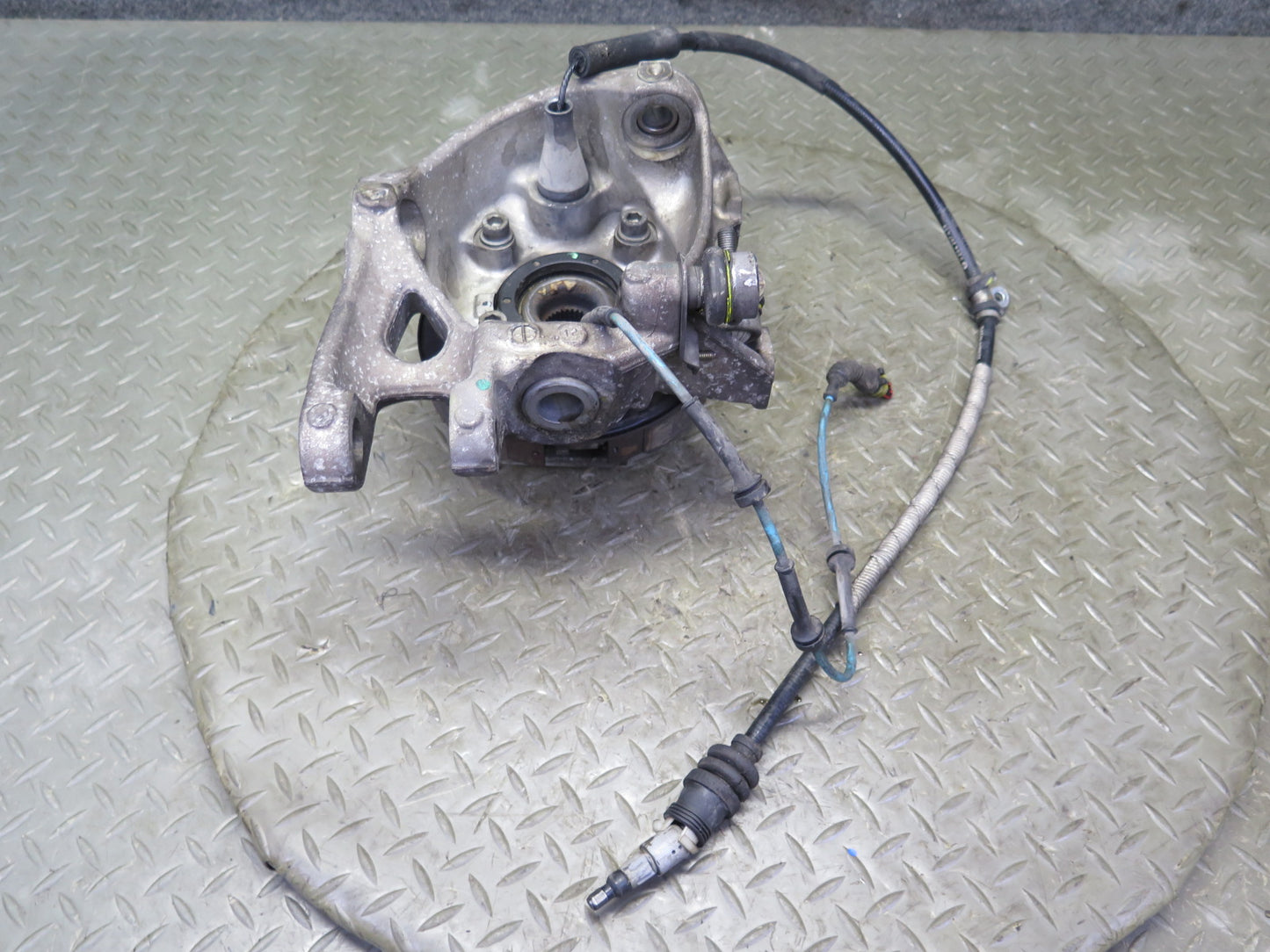 2008-2019 Maserati Granturismo M145 RWD Rear Left Spindle Knuckle Wheel Hub 40K