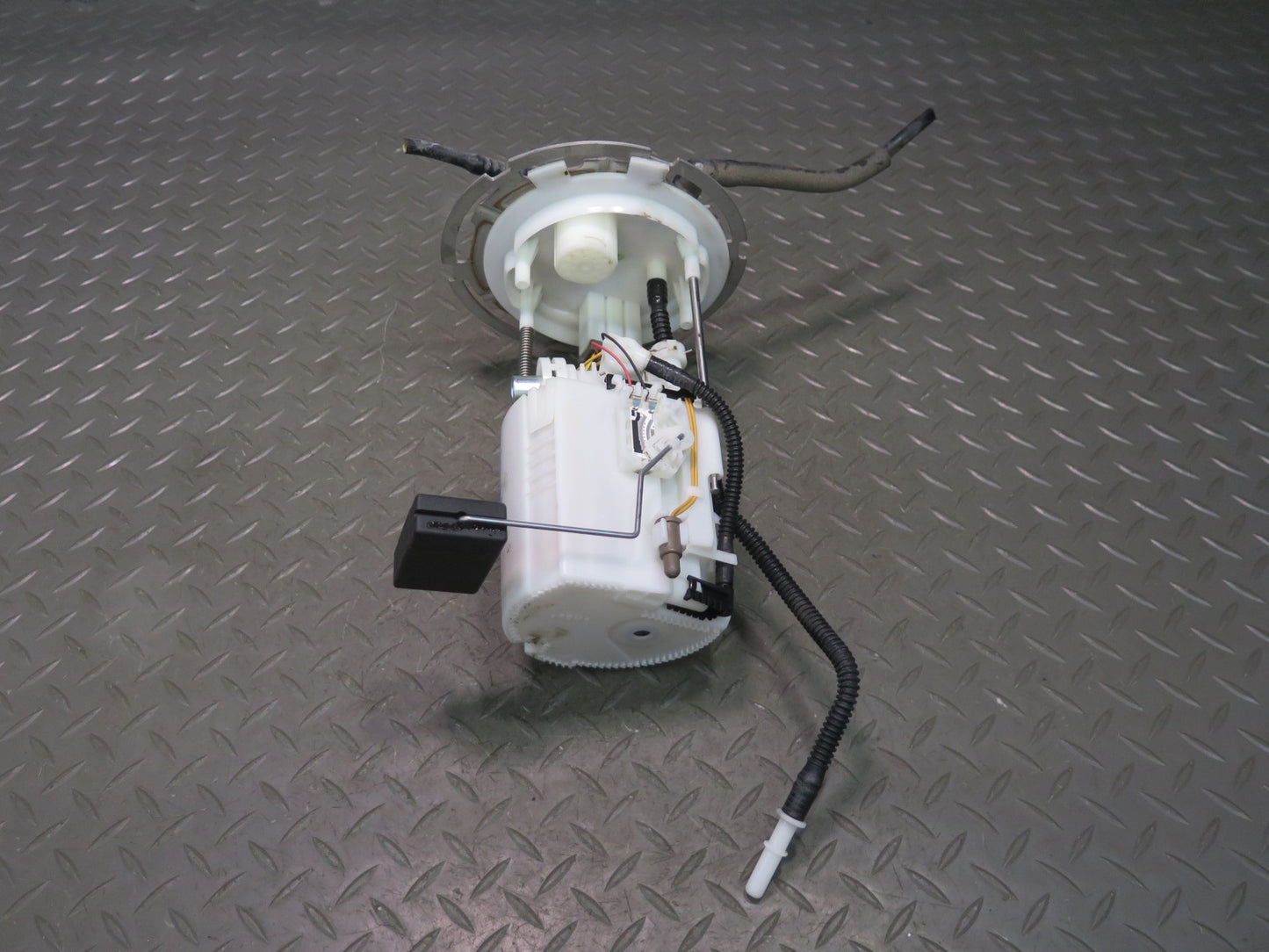 2014-2017 Infiniti QX60 2.5L Hybrid Fuel Pump Level Sensor Assembly