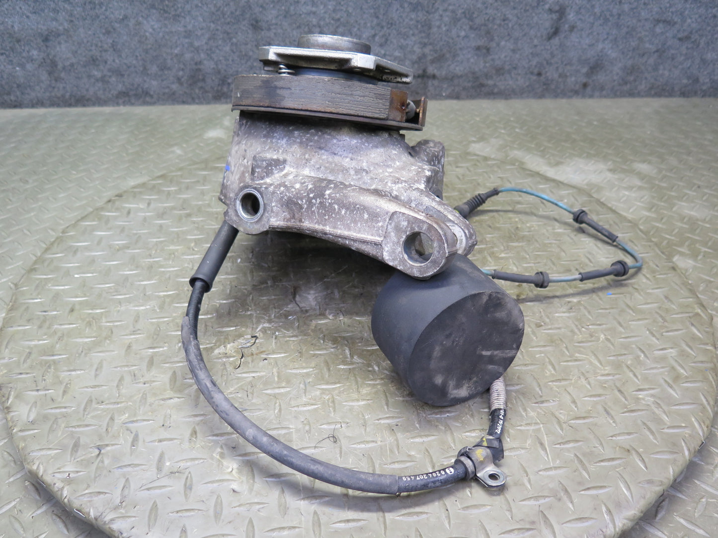2008-2019 Maserati Granturismo M145 RWD Rear Right Spindle Knuckle Wheel Hub 40K