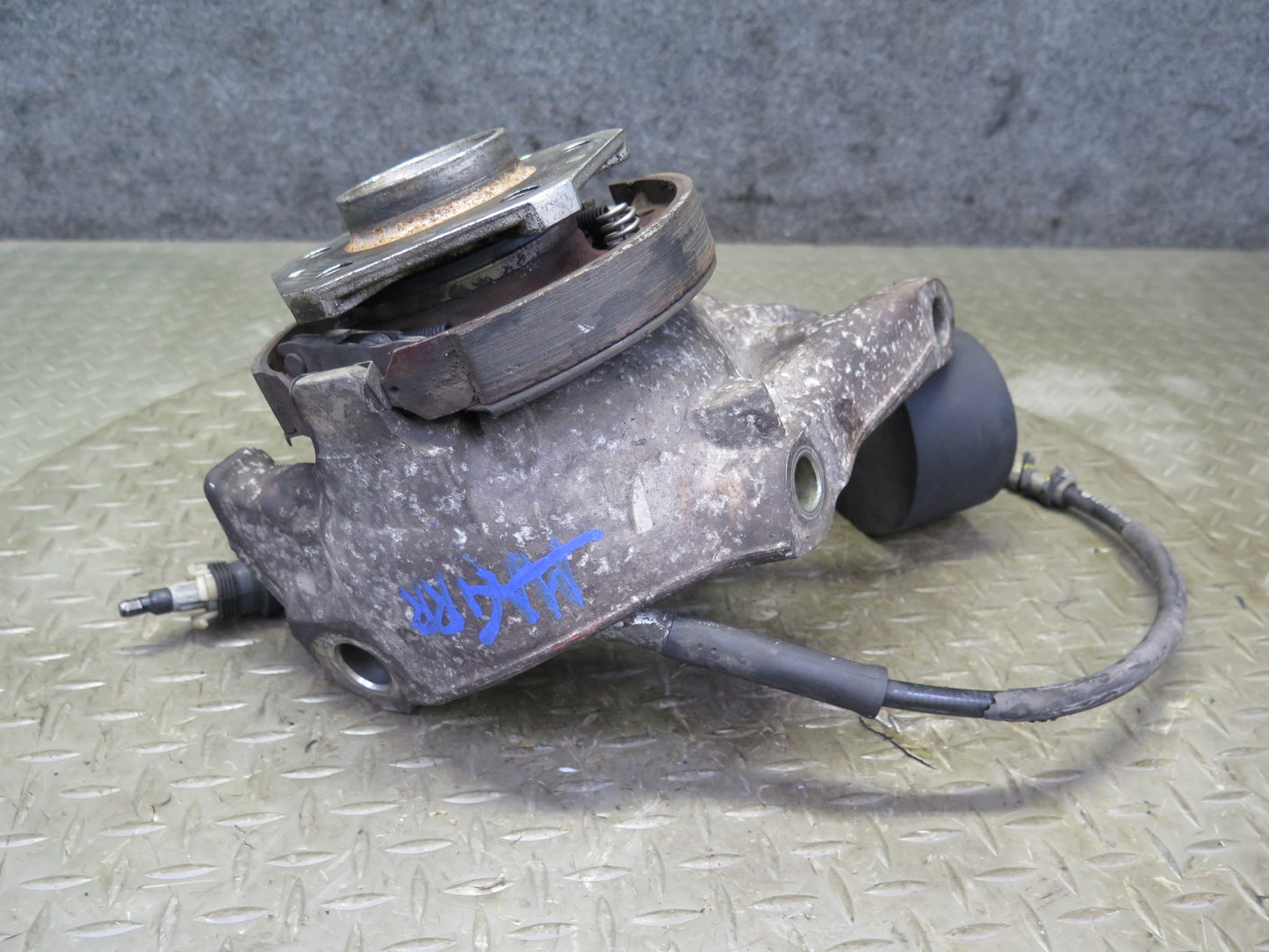 2008-2019 Maserati Granturismo M145 RWD Rear Right Spindle Knuckle Wheel Hub 40K