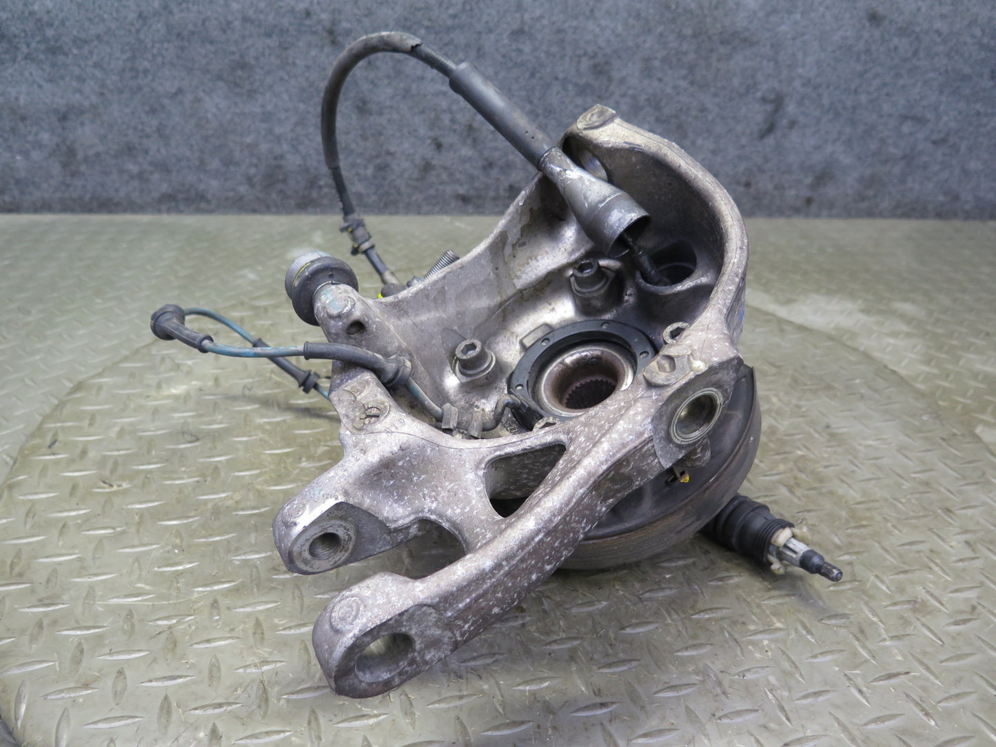 2008-2019 Maserati Granturismo M145 RWD Rear Right Spindle Knuckle Wheel Hub 40K