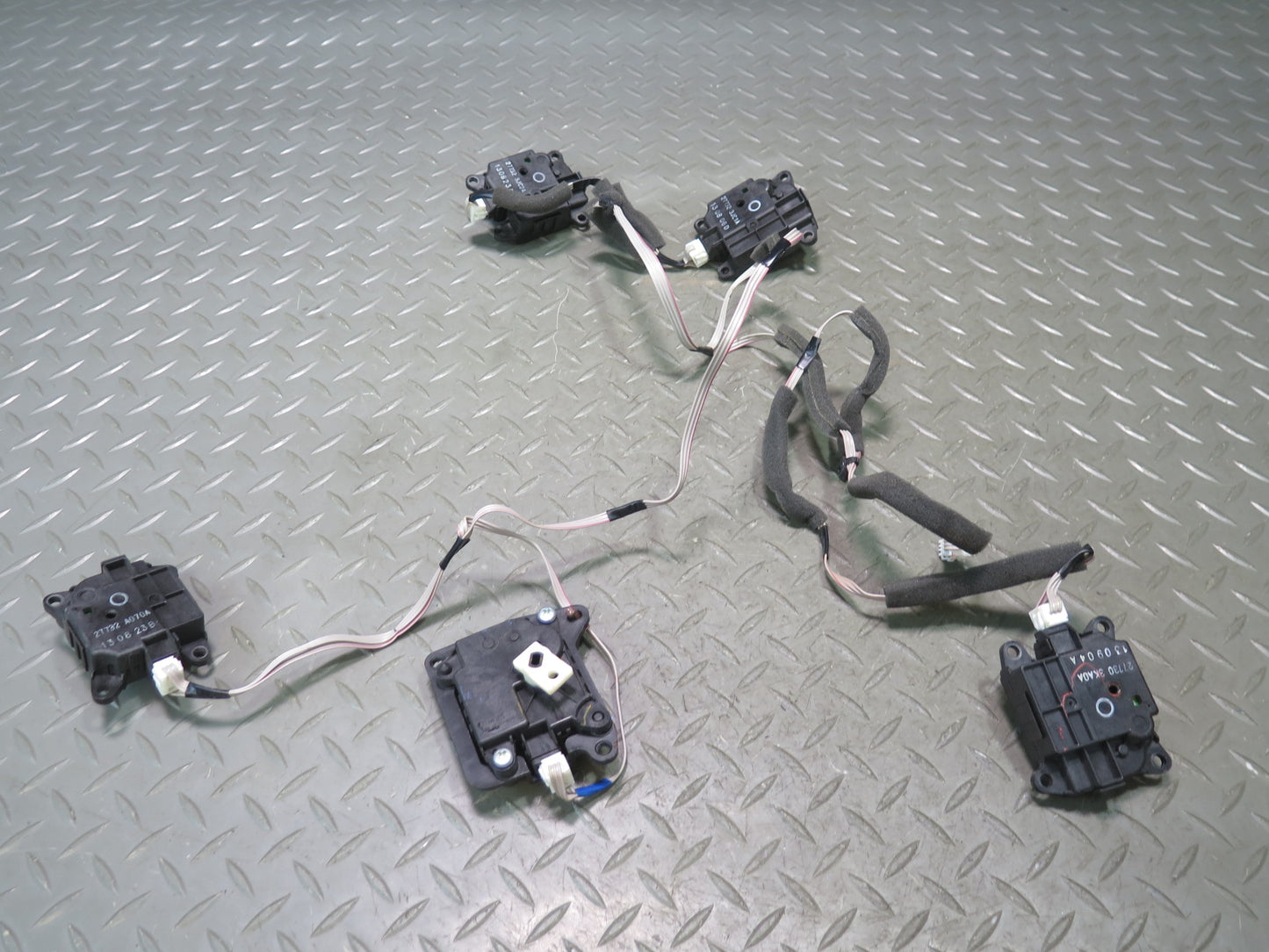 2013-2020 Infiniti JX35 QX60 A/C Heater Flap Door Actuator Motor Wiring Set