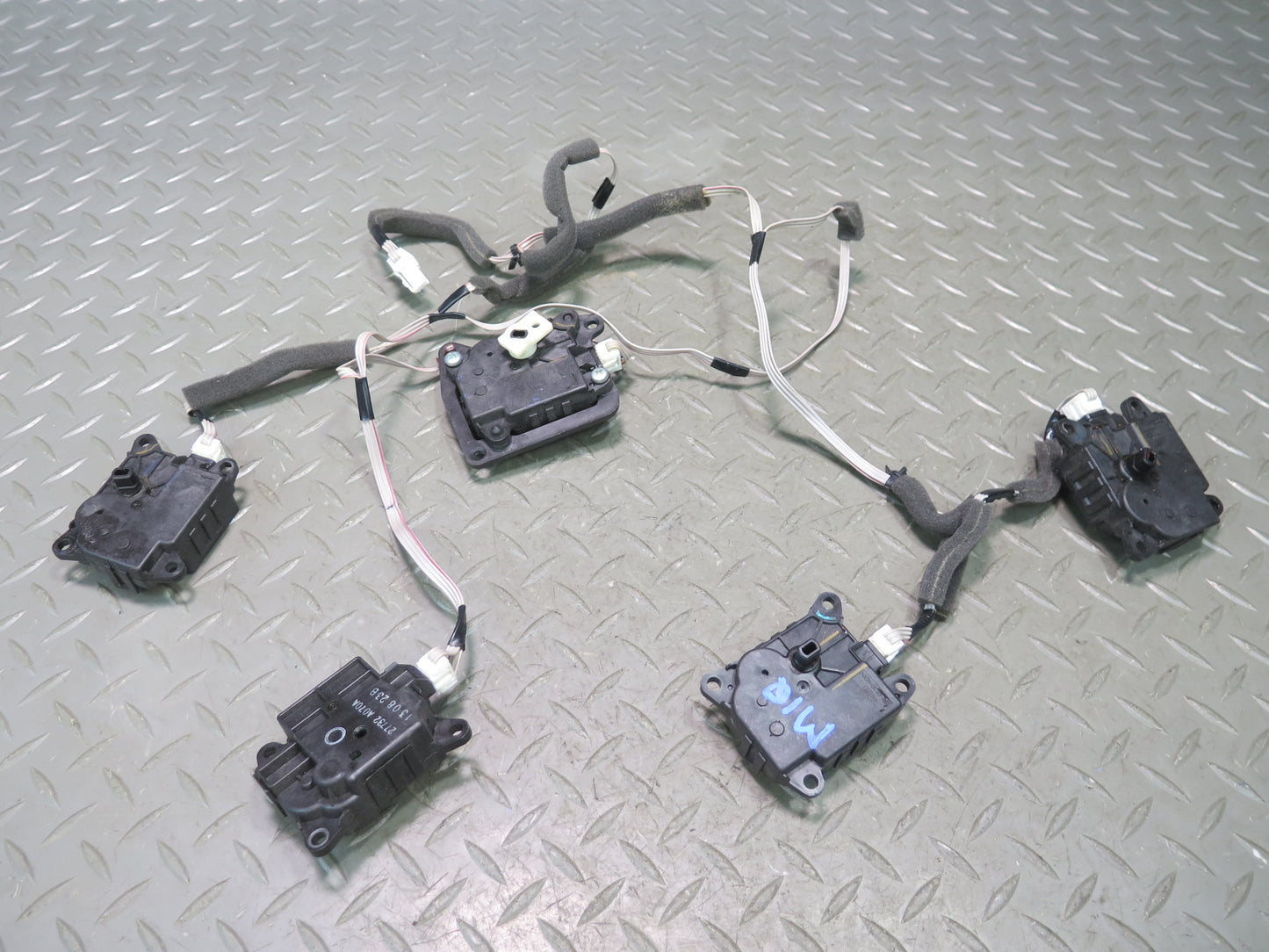 2013-2020 Infiniti JX35 QX60 A/C Heater Flap Door Actuator Motor Wiring Set