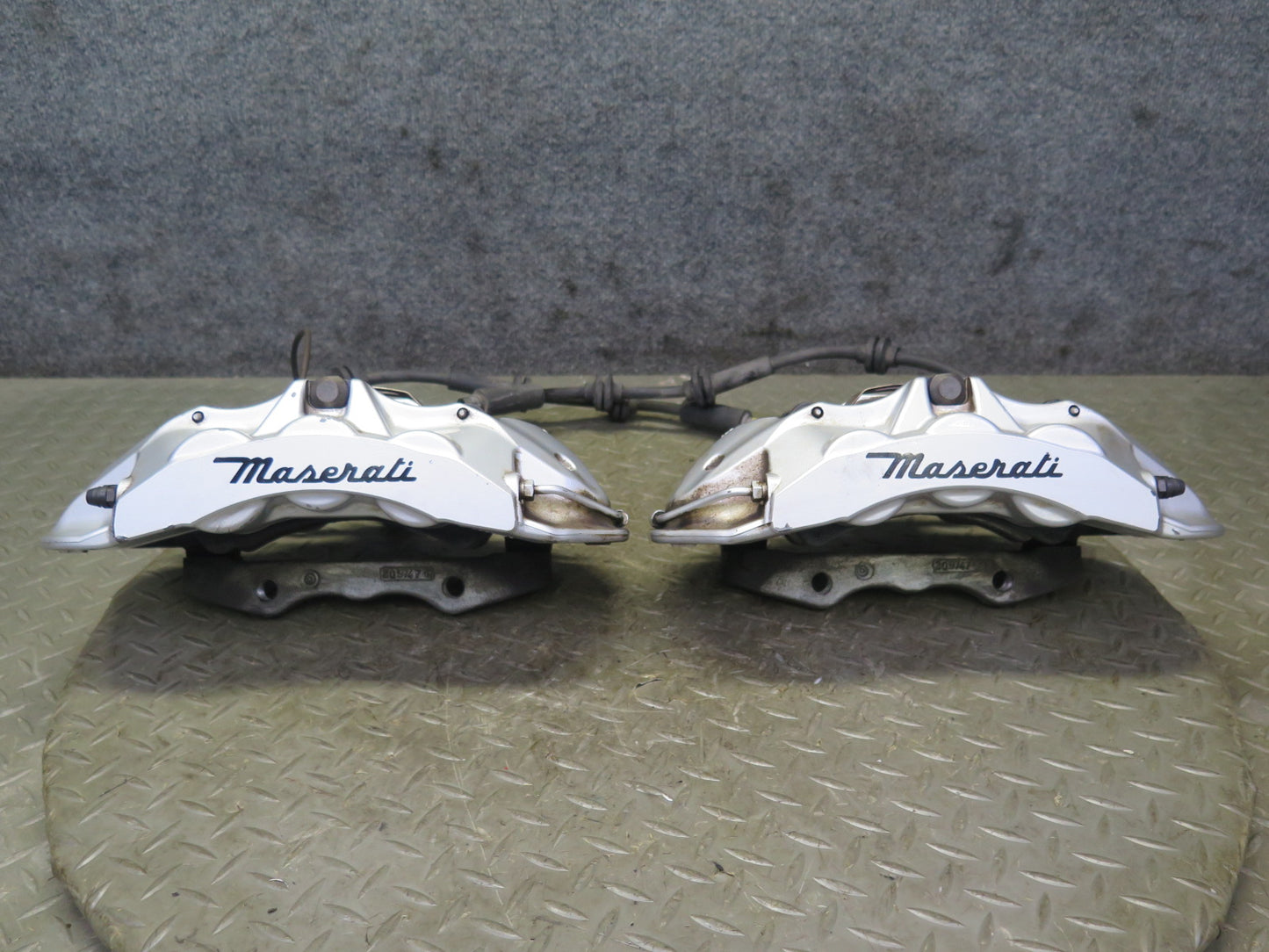 2008-2019 Maserati Granturismo M145 Set of 2 Front Brembo Brake Caliper 40K Mile