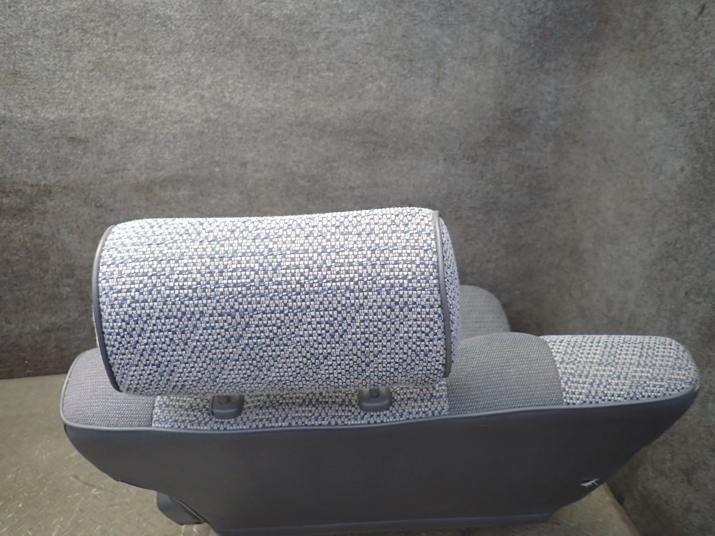 1992-1994 Toyota Land Cruiser FJ80 Rear 2ND ROW Left & Right Cloth Seat Gray Set