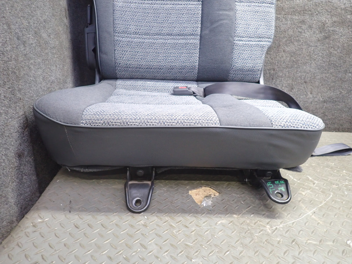 1992-1994 Toyota Land Cruiser FJ80 Rear 2ND ROW Left & Right Cloth Seat Gray Set
