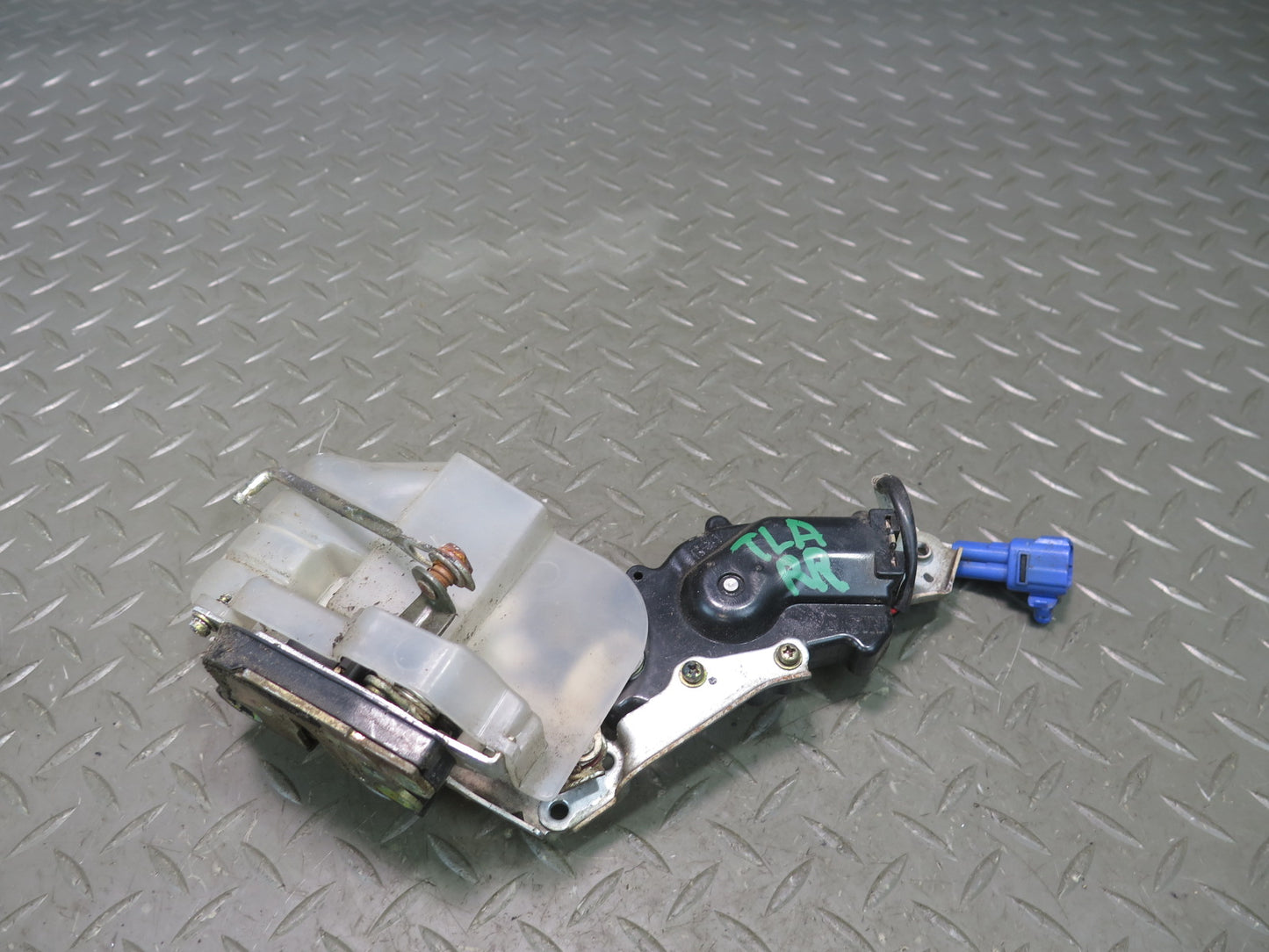 1991-1997 Toyota Land Cruiser FJ80 Rear Right Door Lock Latch Actuator