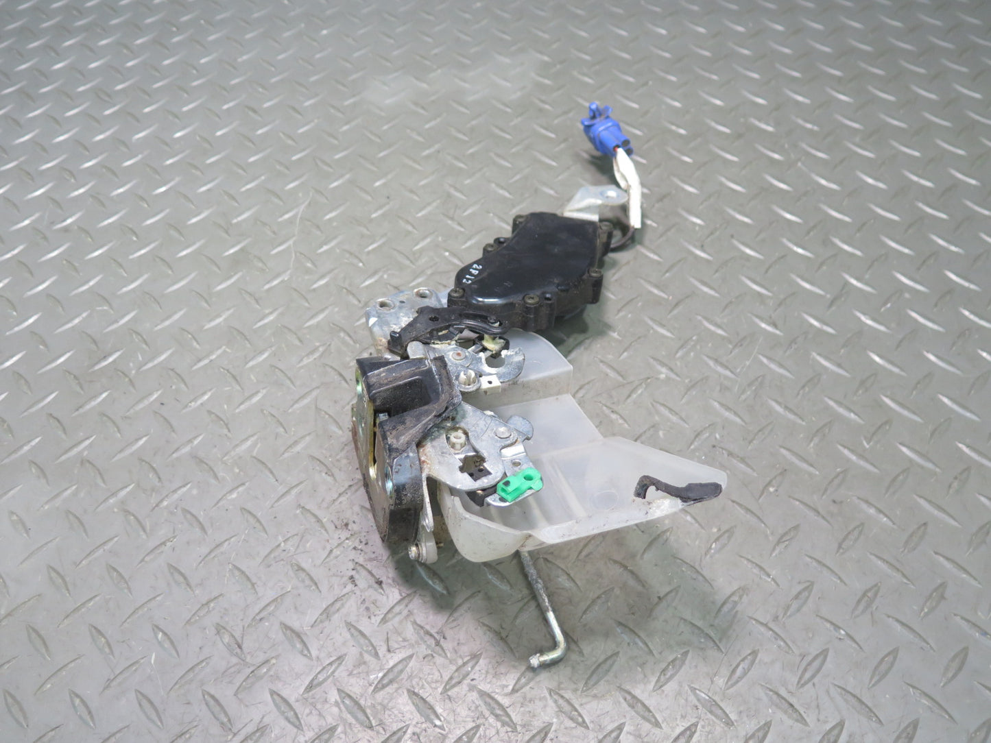 1991-1997 Toyota Land Cruiser FJ80 Rear Right Door Lock Latch Actuator