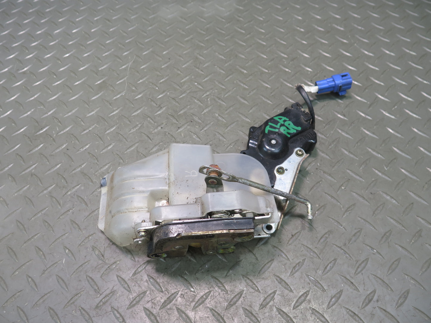 1991-1997 Toyota Land Cruiser FJ80 Rear Right Door Lock Latch Actuator