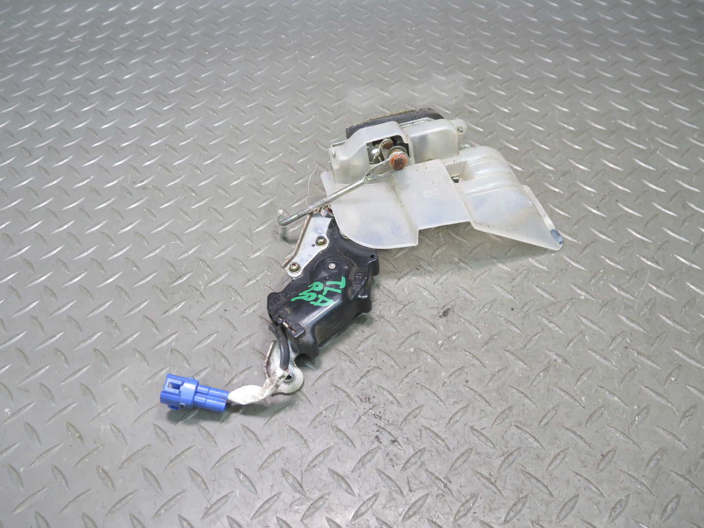 1991-1997 Toyota Land Cruiser FJ80 Rear Right Door Lock Latch Actuator