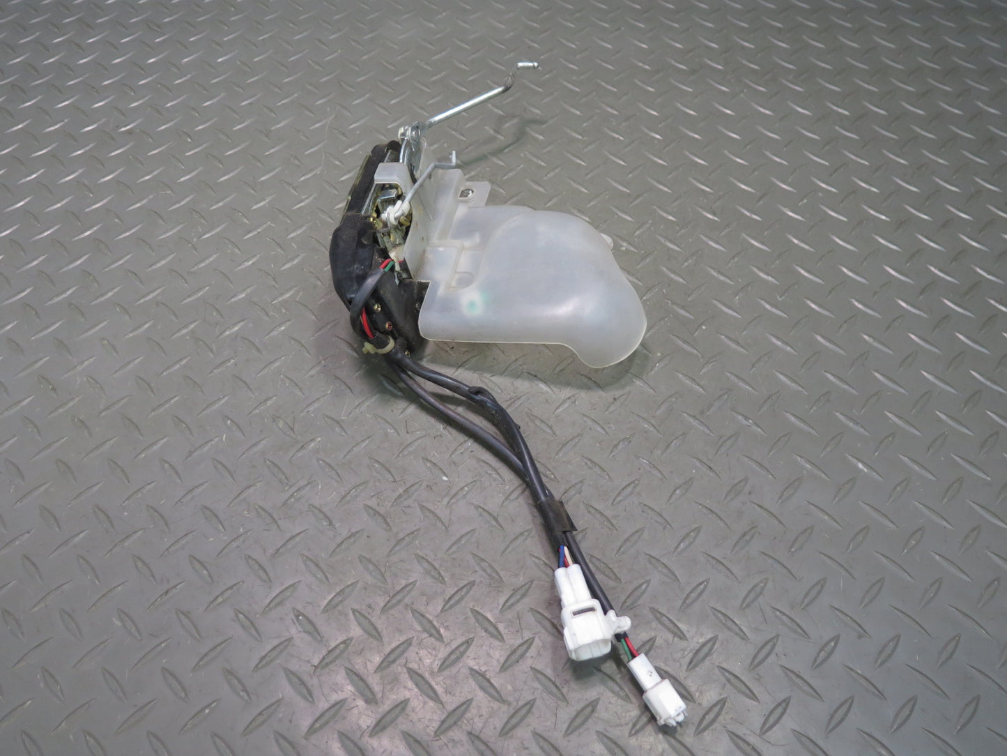 1991-1997 Toyota Land Cruiser FJ80 Front Right Door Lock Latch Actuator