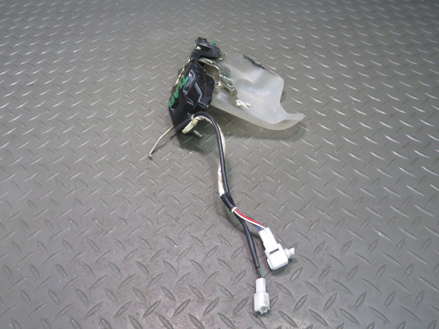 1991-1997 Toyota Land Cruiser FJ80 Front Left Door Lock Latch Actuator