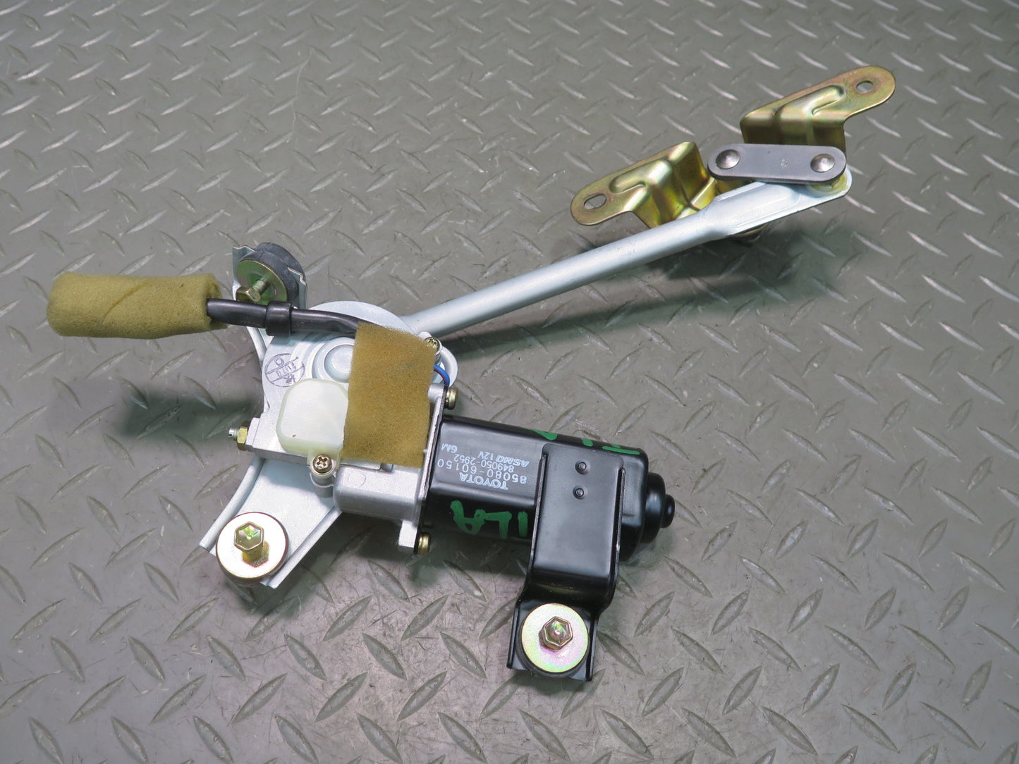 1991-1992 Toyota Land Cruiser FJ80 Rear Wiper Motor Assembly 85080-60150