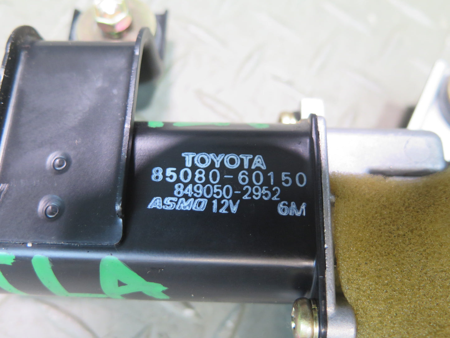 1991-1992 Toyota Land Cruiser FJ80 Rear Wiper Motor Assembly 85080-60150