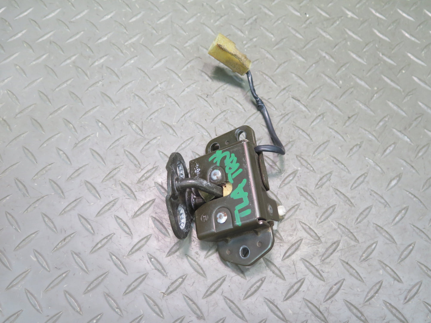 1991-1994 Toyota Land Cruiser FJ80 Liftgate Hatch Door Lock Latch w Striker