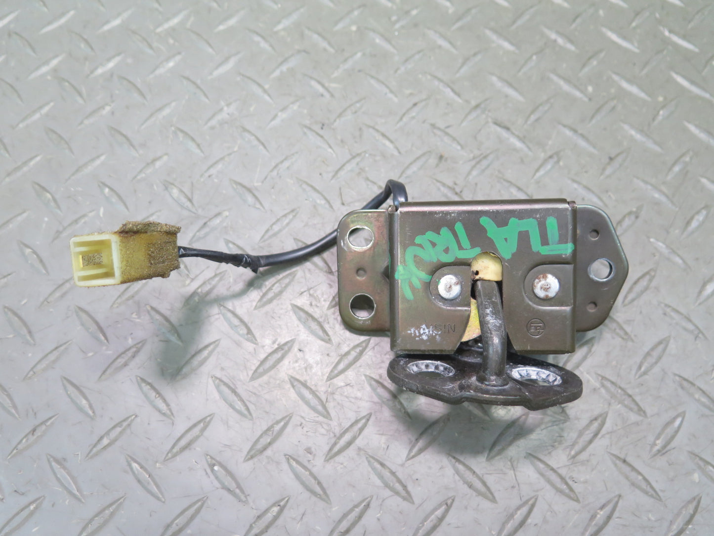 1991-1994 Toyota Land Cruiser FJ80 Liftgate Hatch Door Lock Latch w Striker