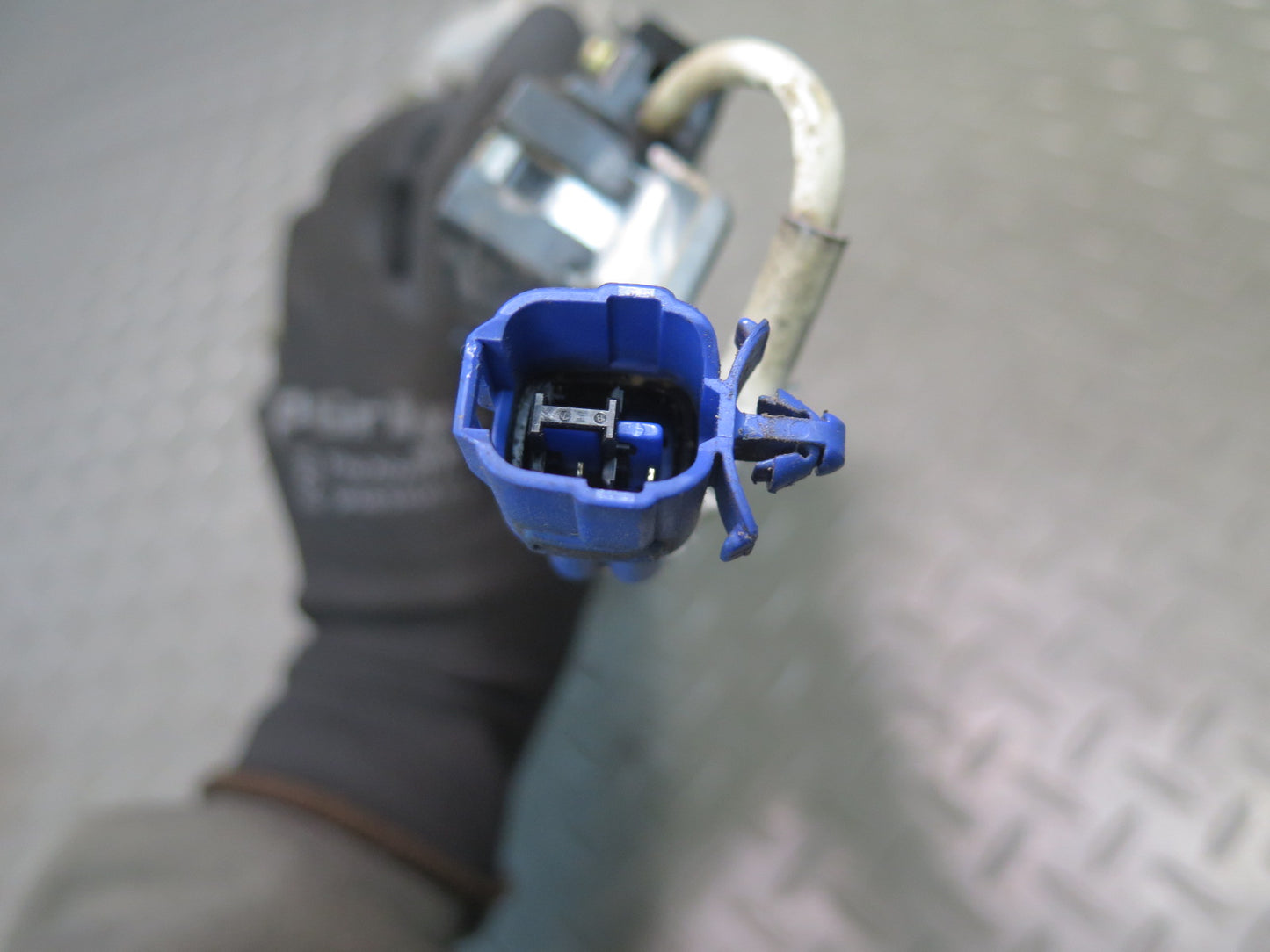 1991-1997 Toyota Land Cruiser FJ80 Rear Left Door Lock Latch Actuator