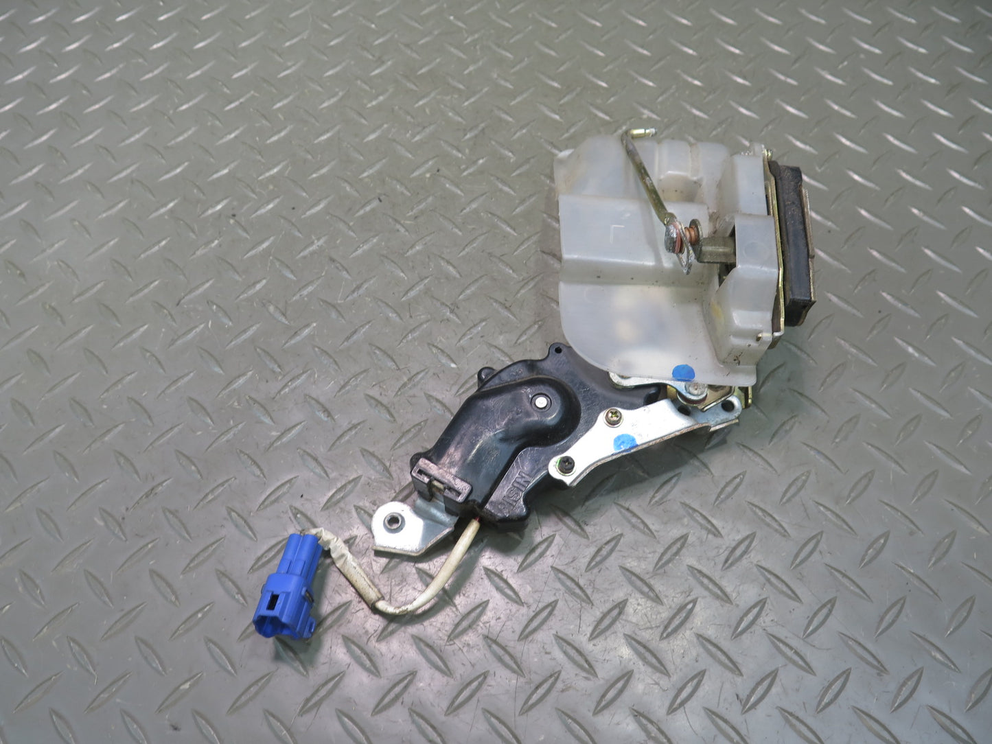 1991-1997 Toyota Land Cruiser FJ80 Rear Left Door Lock Latch Actuator