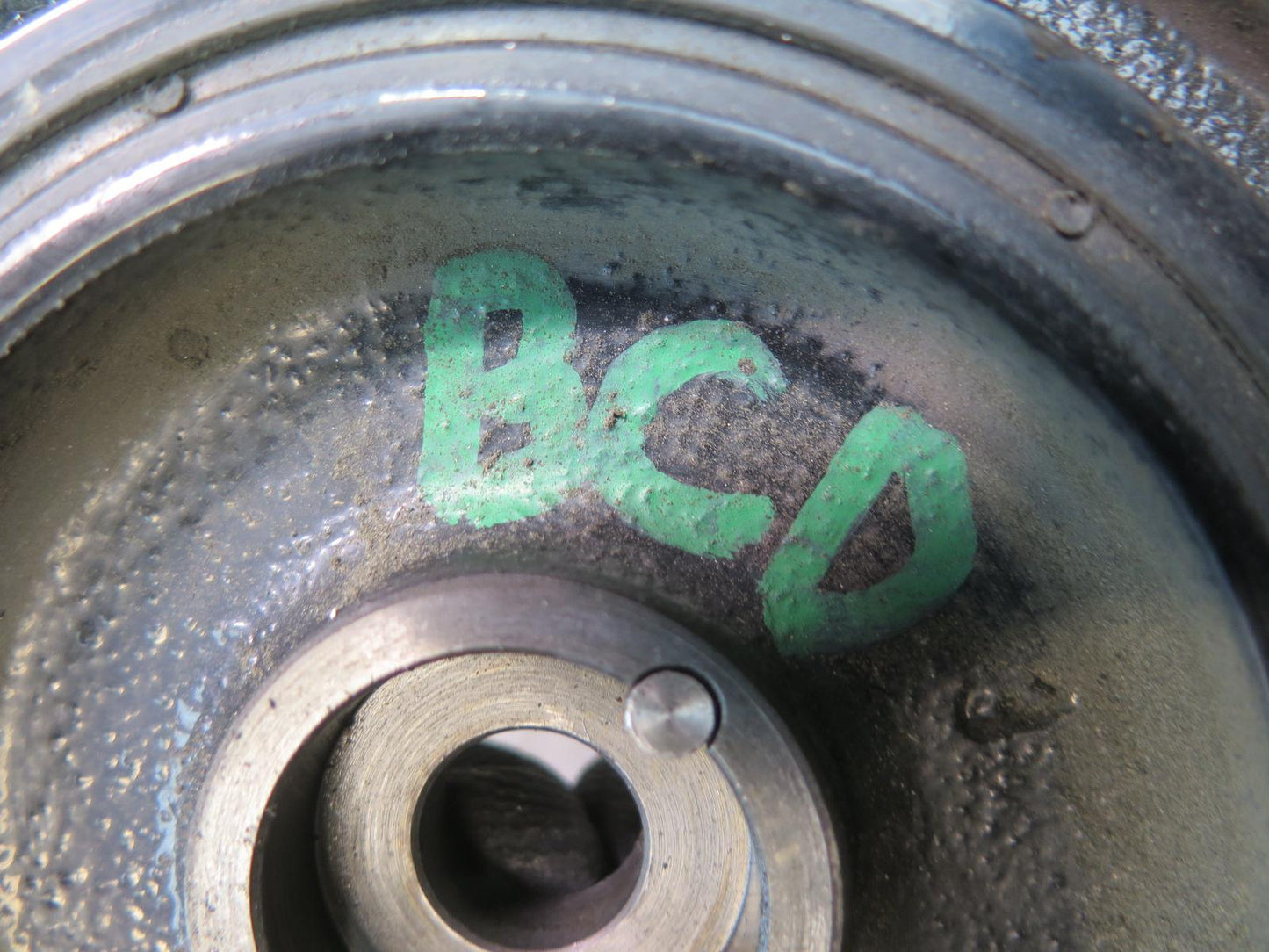 2006-2012 Bentley Flying Spure Engine Motor Crankshaft Pulley Vibration Damper