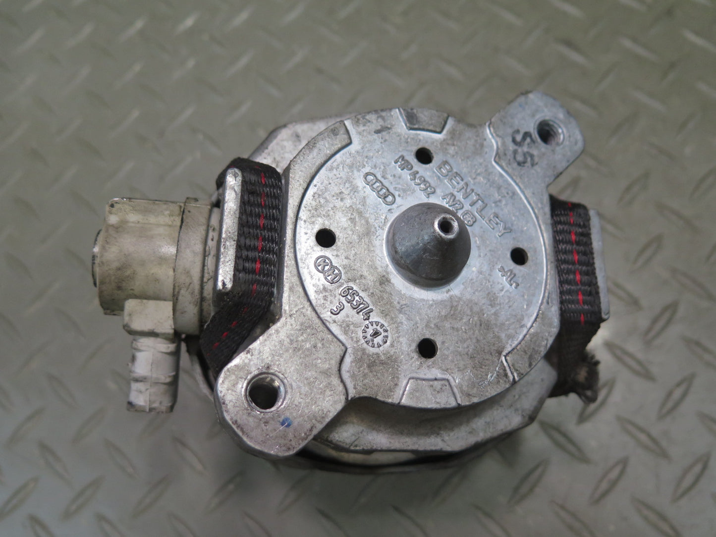 2006-2012 Bentley Flying Spure 6.0L Left & Right Side Engine Motor Mount