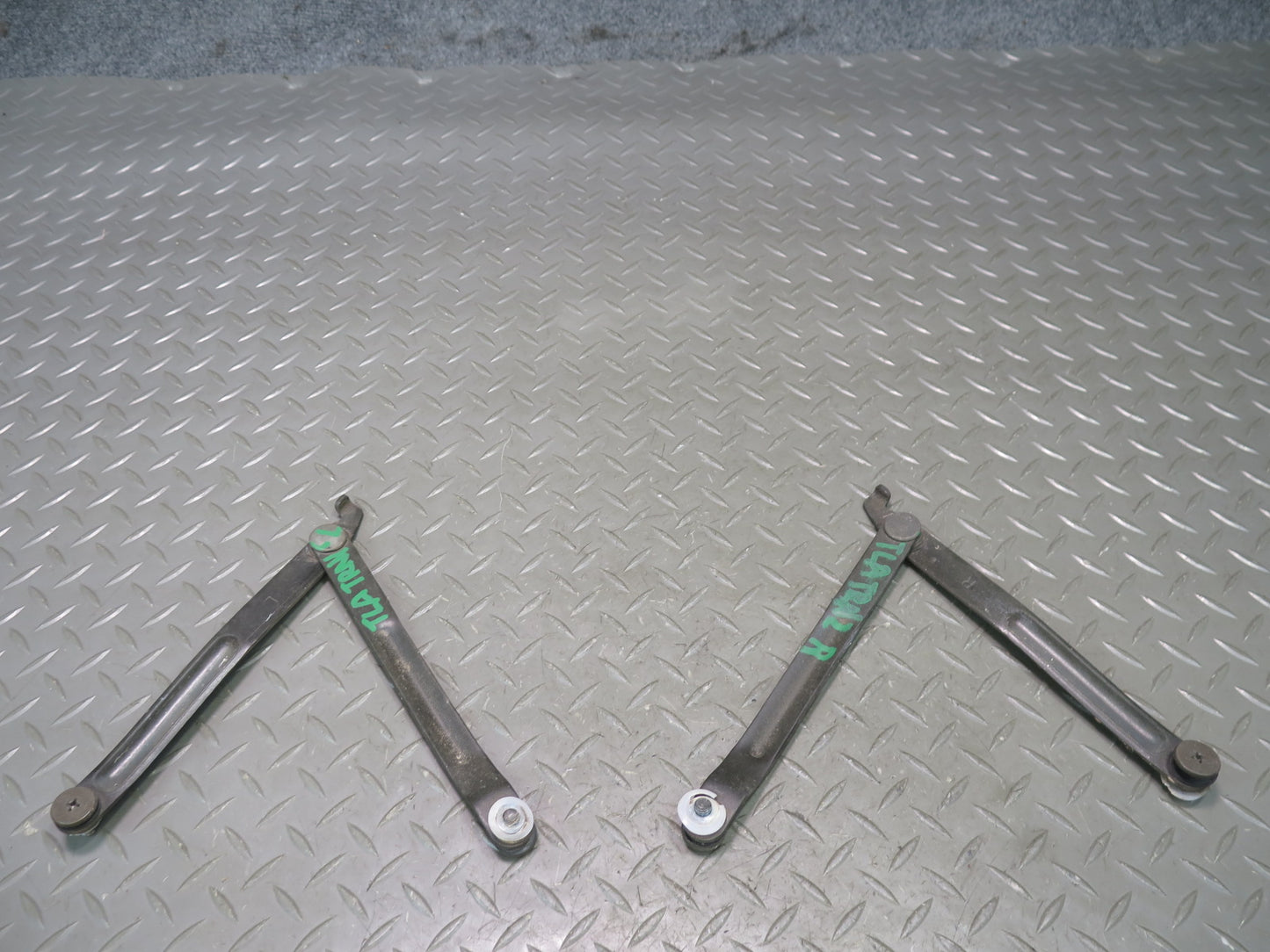 1991-1994 Toyota Land Cruiser FJ80 Set of 2 Tailgate Stay Support Arm Hinge