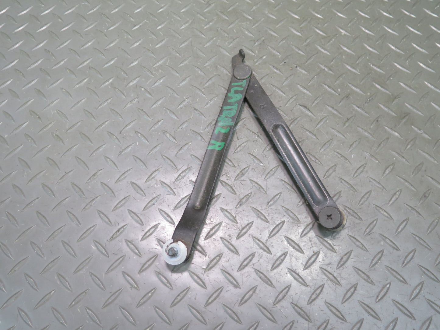 1991-1994 Toyota Land Cruiser FJ80 Set of 2 Tailgate Stay Support Arm Hinge