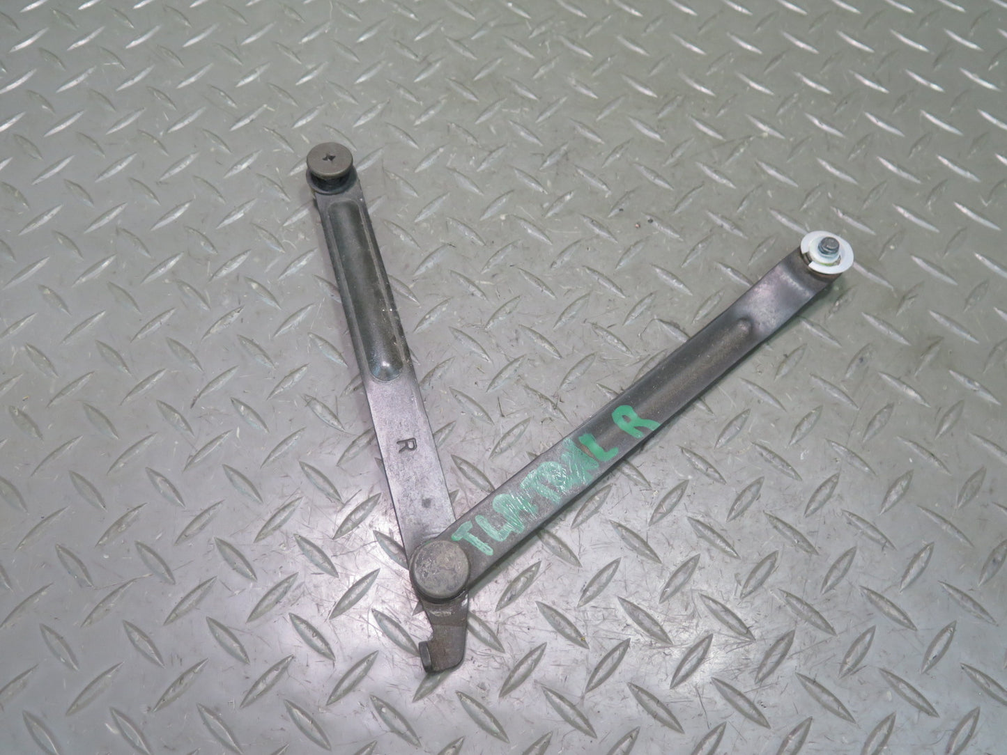 1991-1994 Toyota Land Cruiser FJ80 Set of 2 Tailgate Stay Support Arm Hinge