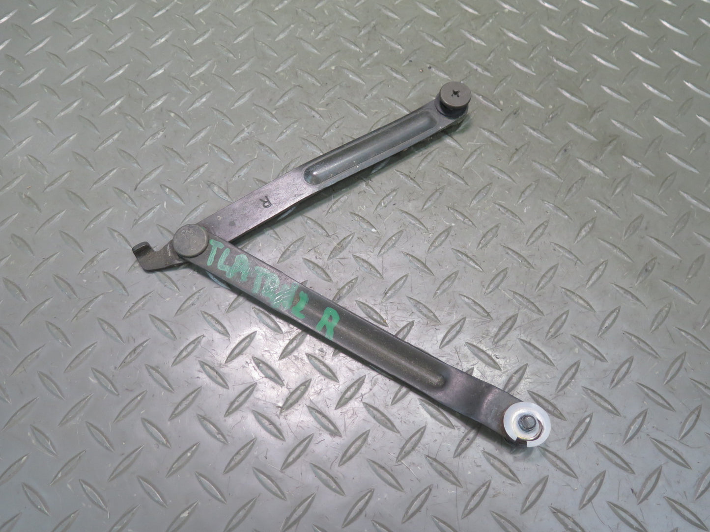 1991-1994 Toyota Land Cruiser FJ80 Set of 2 Tailgate Stay Support Arm Hinge