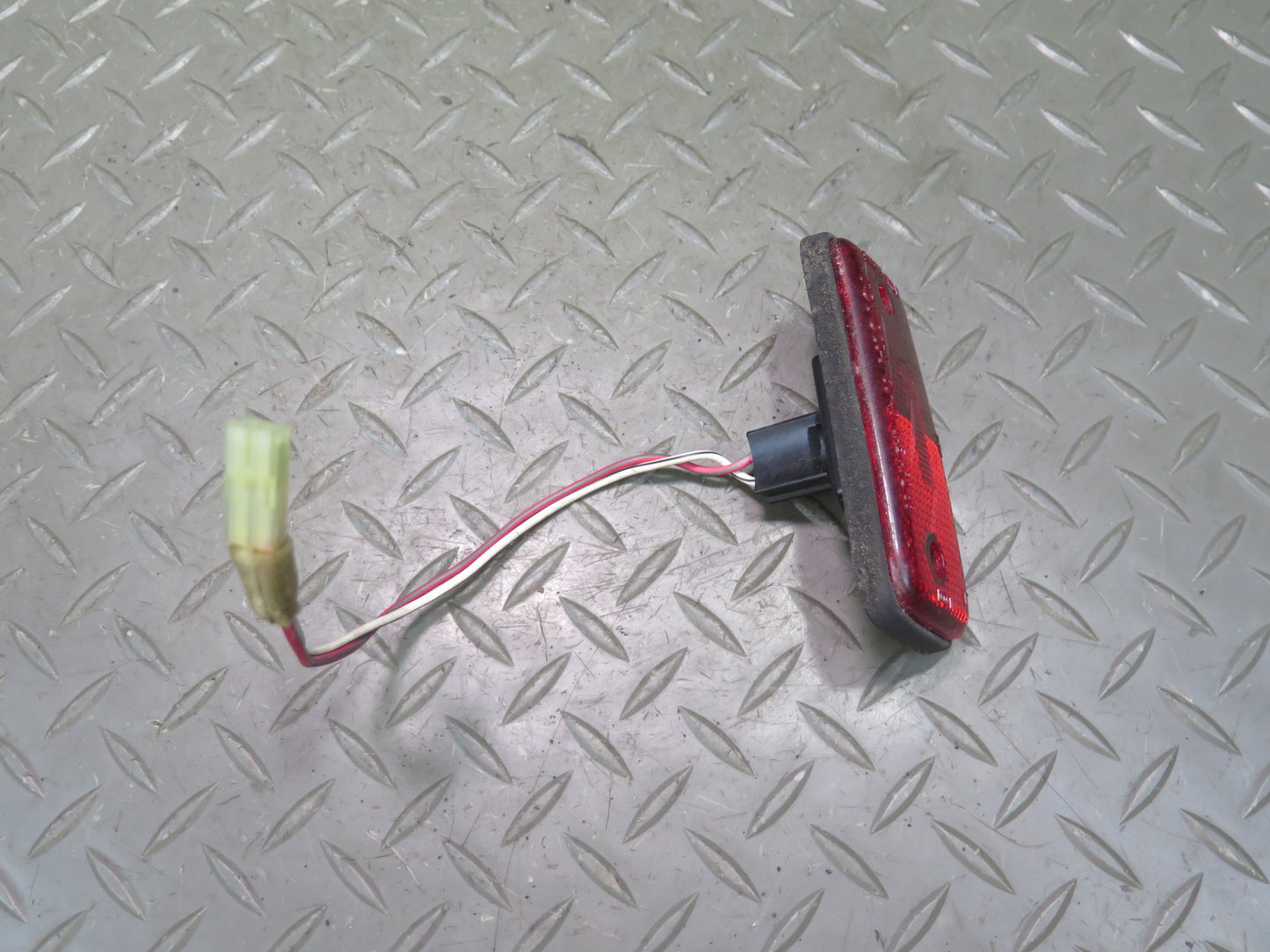 1991-1992 Toyota Land Cruiser FJ80 Rear Left & Right Side Marker Light Lamp Set